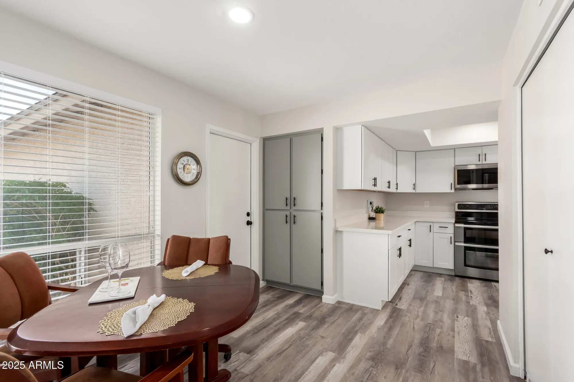 Property Slideshow image 13 of 38 | 26422 s new town dr, Sun Lakes, AZ, 85248