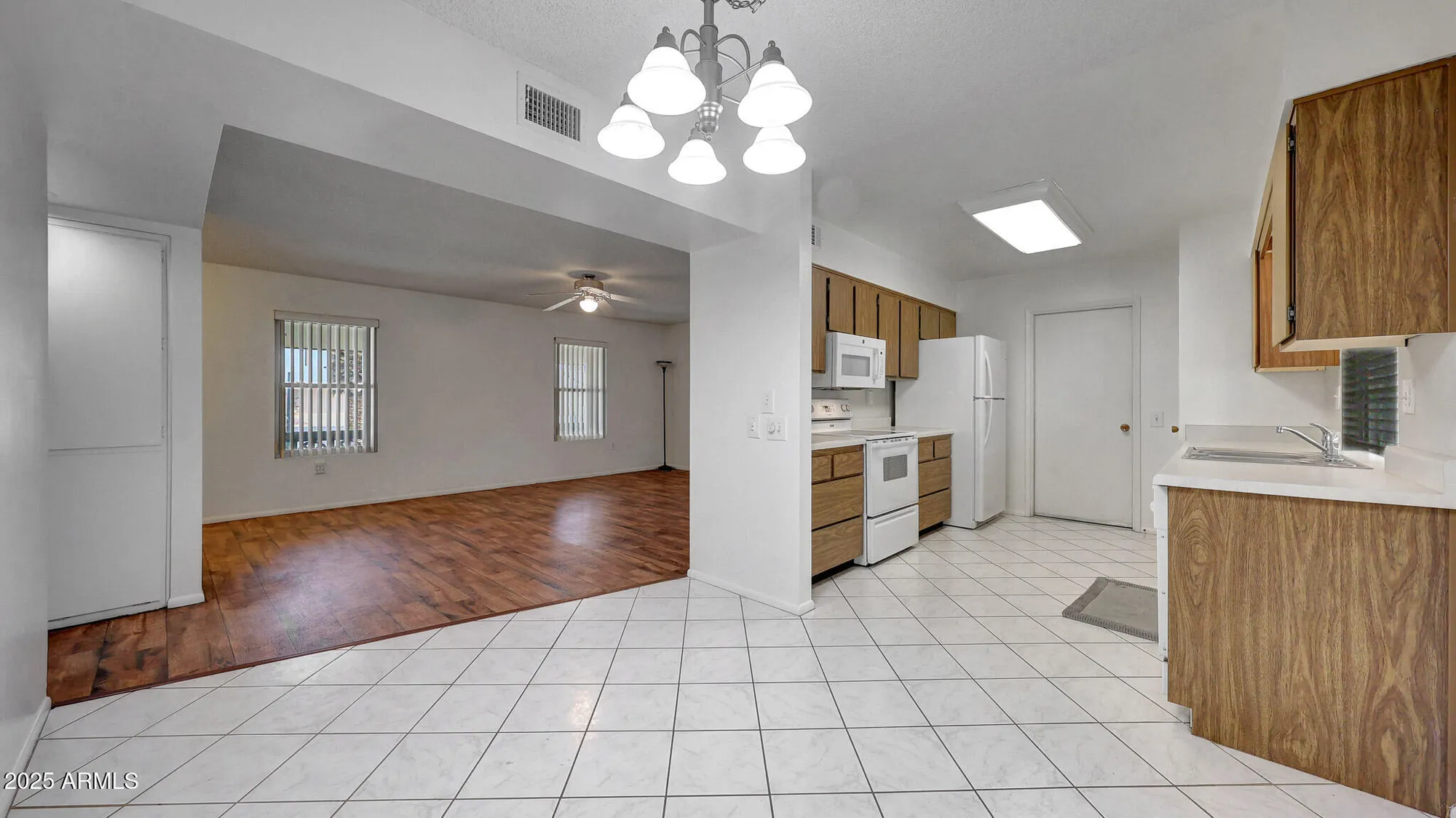 Property Slideshow image 12 of 37 | 16828 n 108th ave, Sun City, AZ, 85351