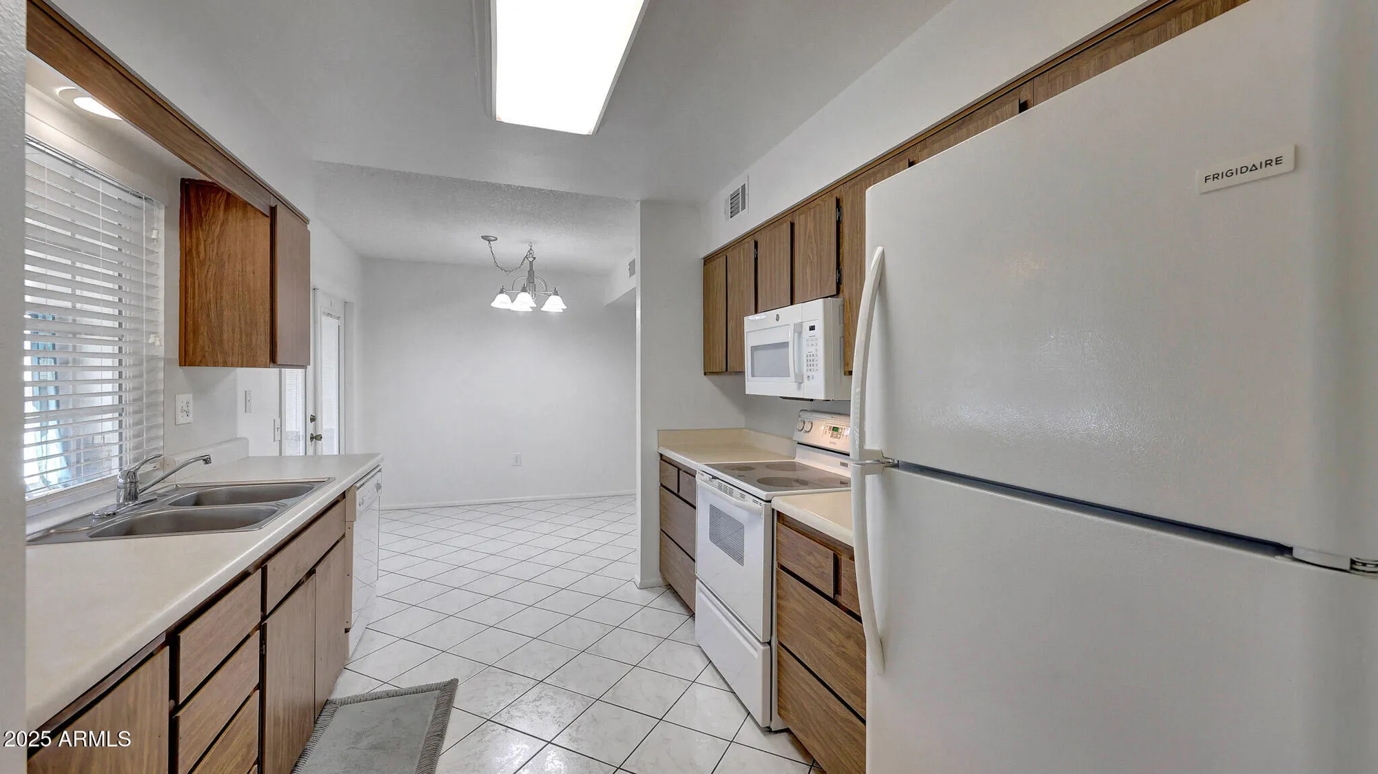 Property Slideshow image 15 of 37 | 16828 n 108th ave, Sun City, AZ, 85351