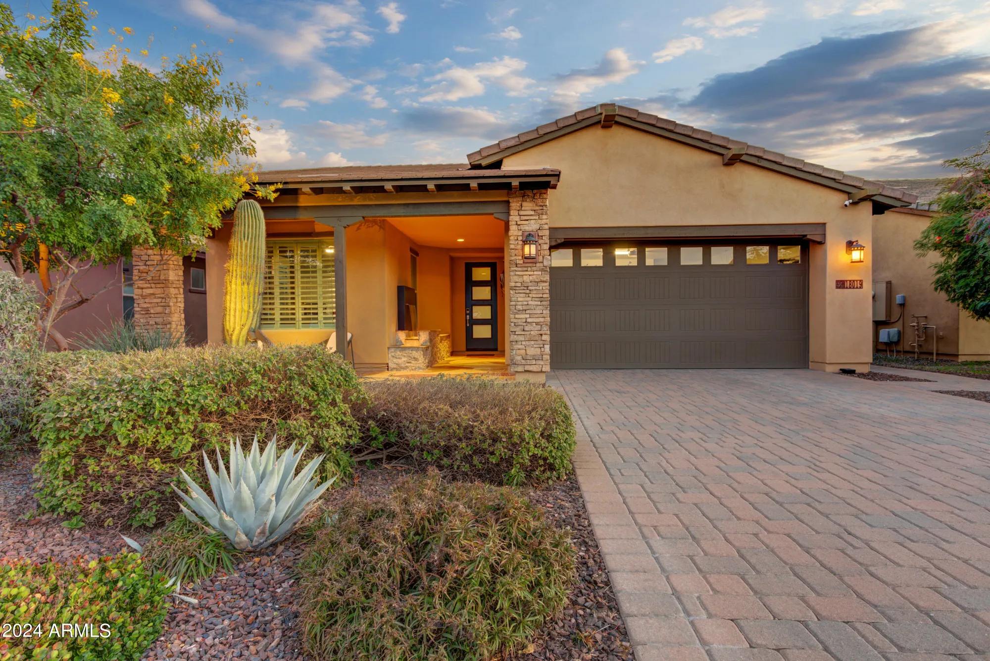 Property Slideshow image 7 of 64 | 18019 e vista desierto, Rio Verde, AZ, 85263