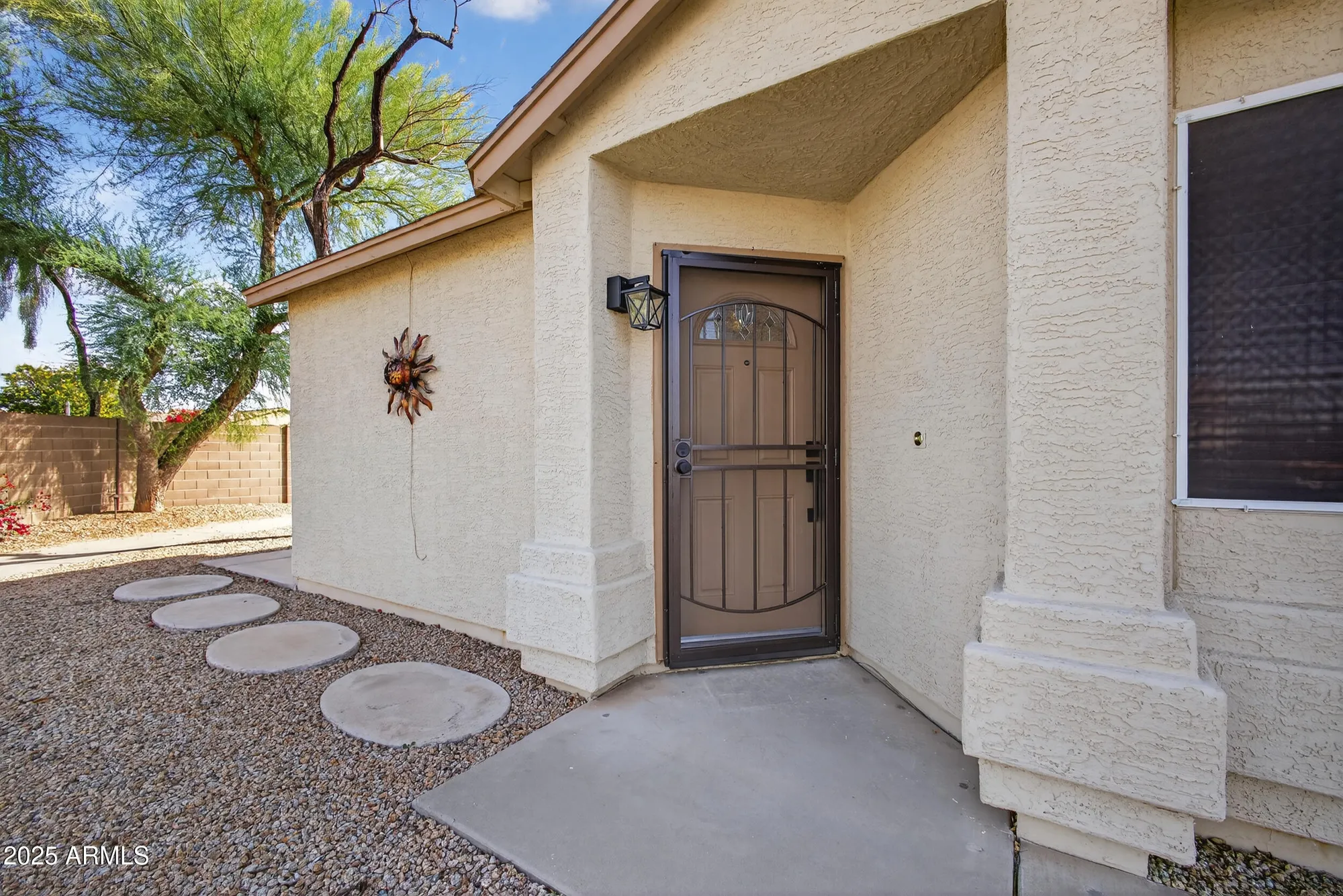 Property Slideshow image 4 of 38 | 6831 s oakmont dr, Chandler, AZ, 85249