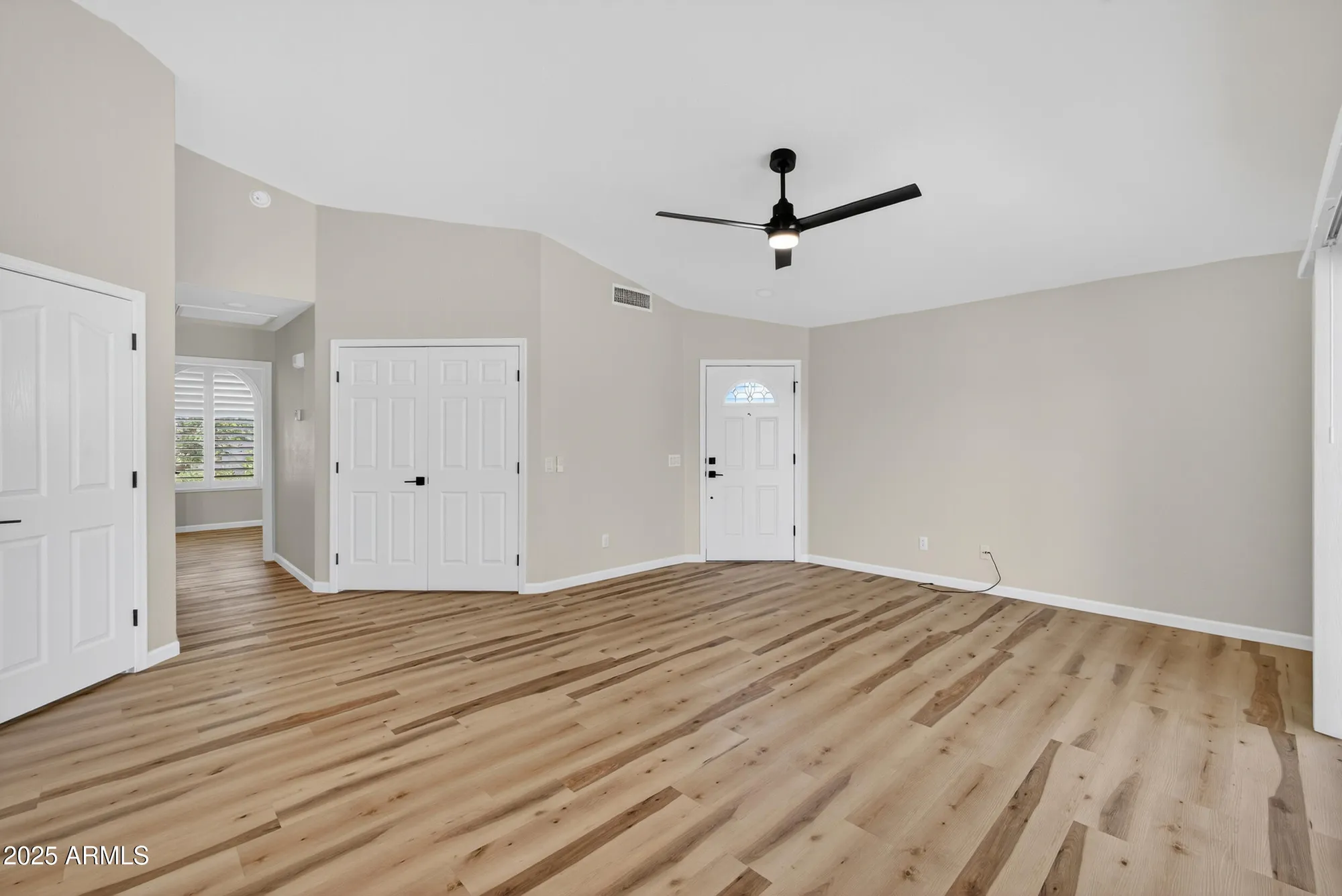 Property Slideshow image 11 of 38 | 6831 s oakmont dr, Chandler, AZ, 85249