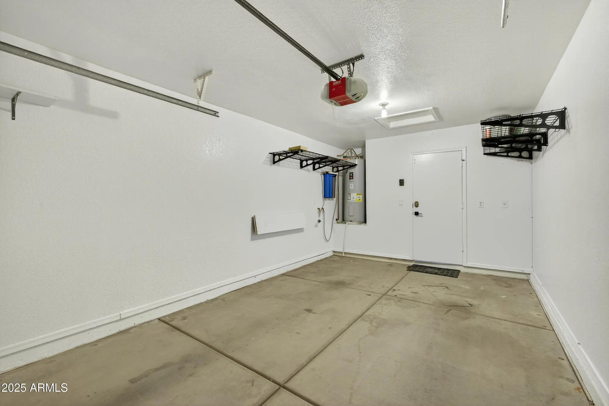 Property Slideshow image 23 of 38 | 6831 s oakmont dr, Chandler, AZ, 85249