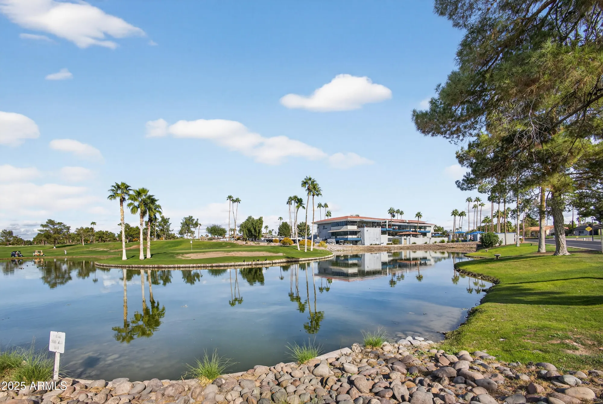 Property Slideshow image 29 of 38 | 6831 s oakmont dr, Chandler, AZ, 85249