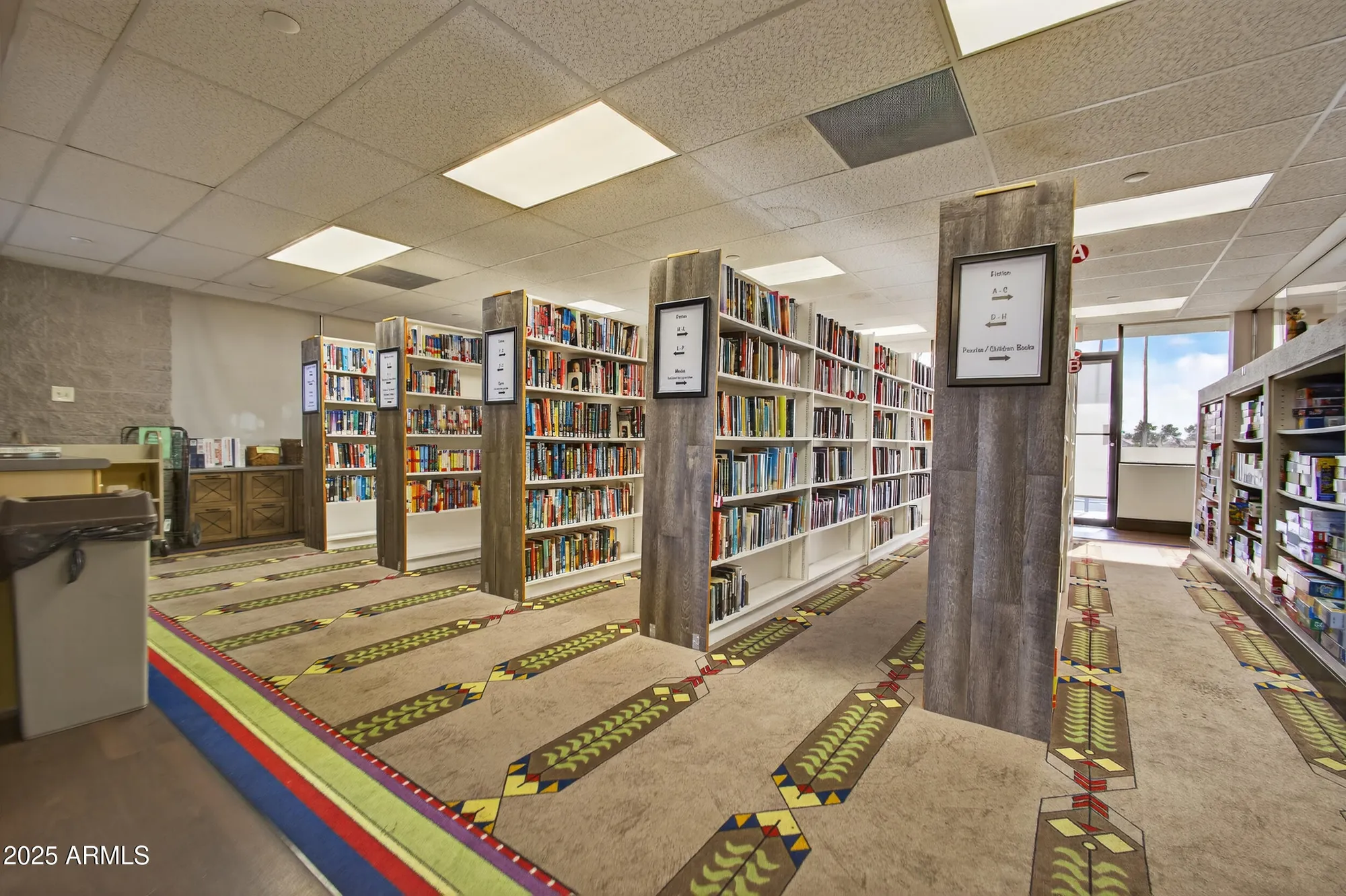 Property Slideshow image 33 of 38 | 6831 s oakmont dr, Chandler, AZ, 85249