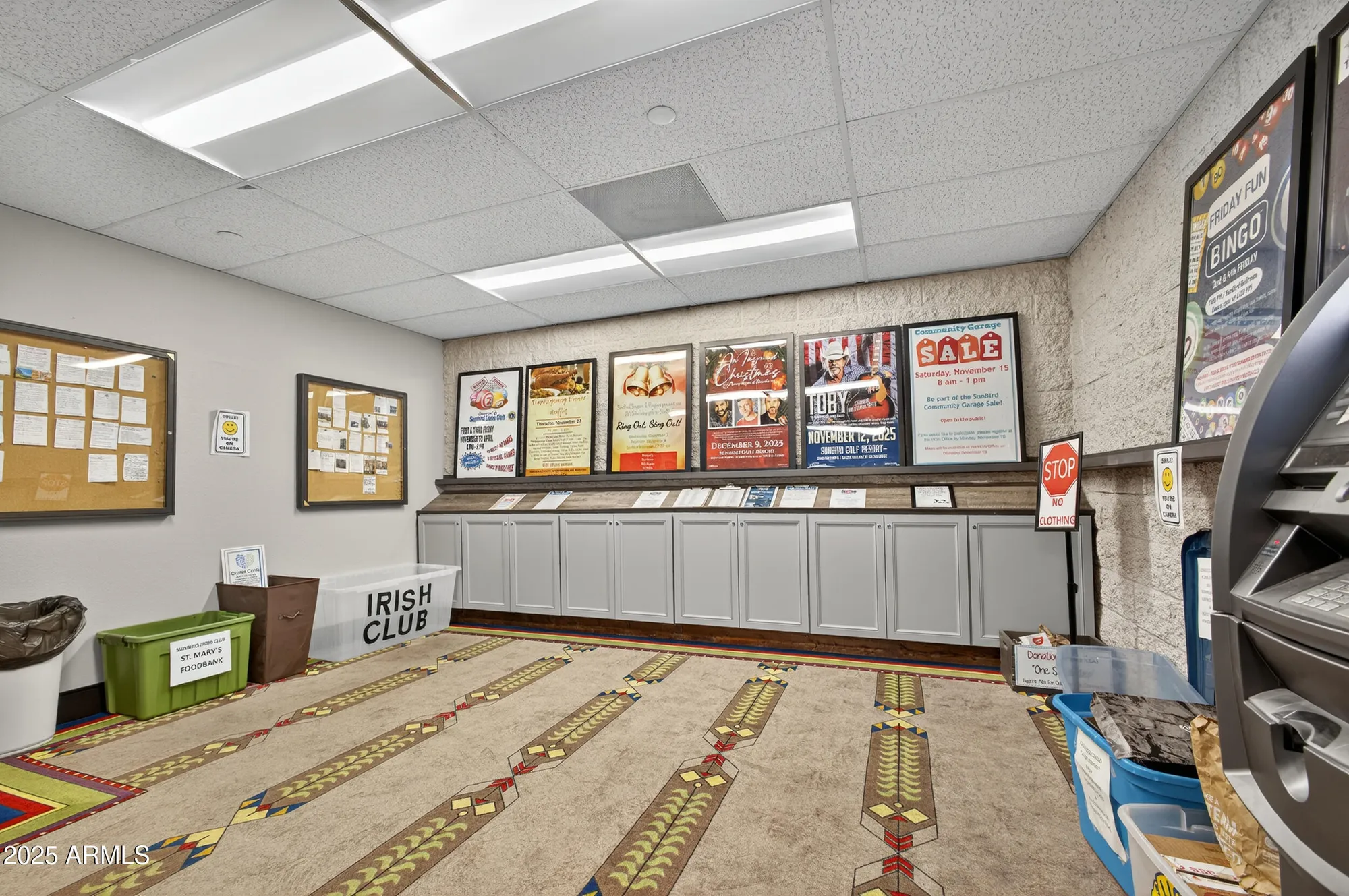 Property Slideshow image 34 of 38 | 6831 s oakmont dr, Chandler, AZ, 85249