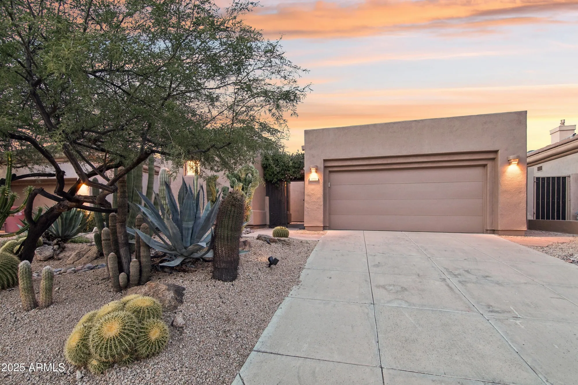 Property Slideshow image 14 of 84 | 6770 e nightingale star cir, Scottsdale, AZ, 85266