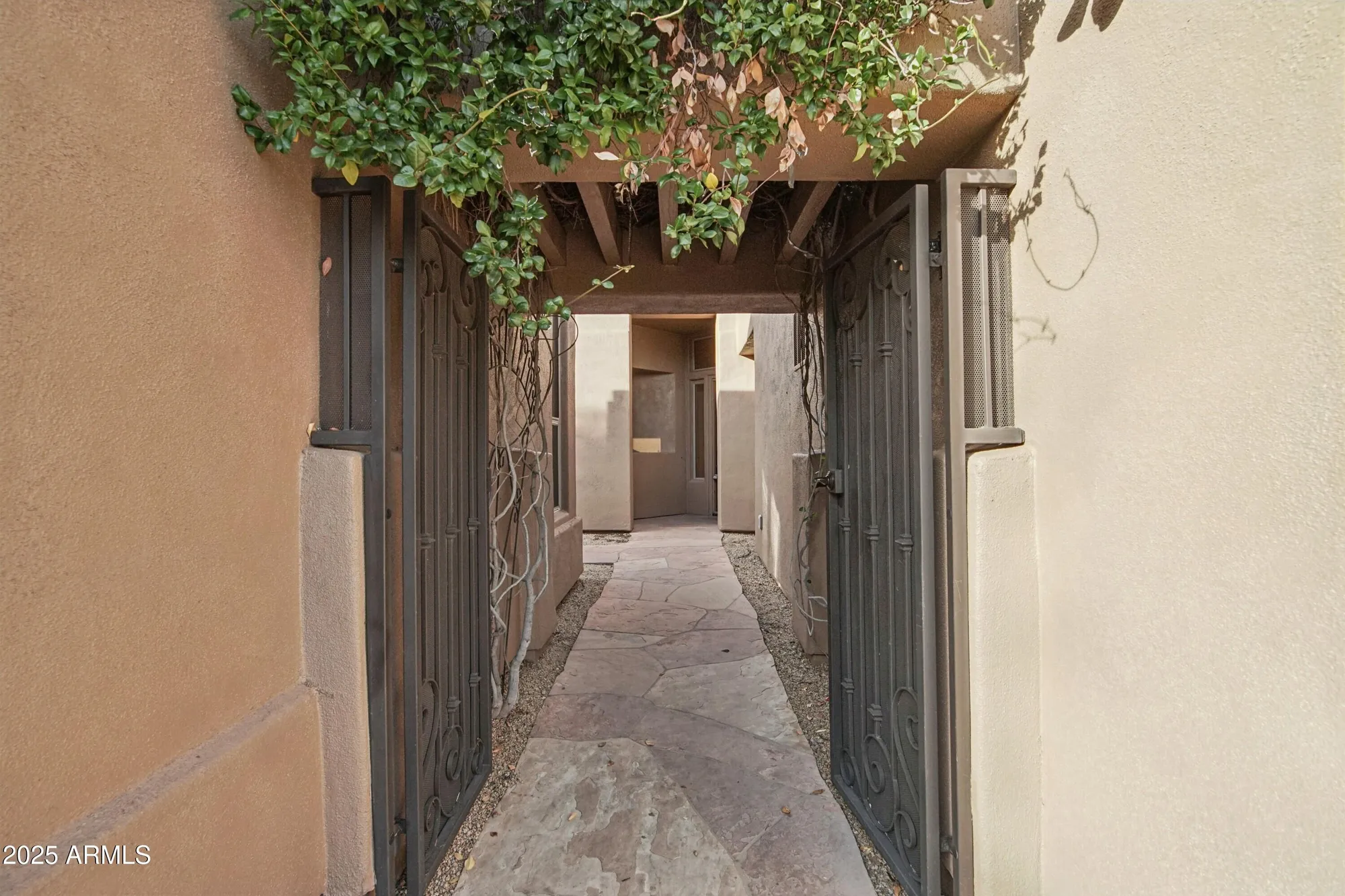 Property Slideshow image 15 of 84 | 6770 e nightingale star cir, Scottsdale, AZ, 85266
