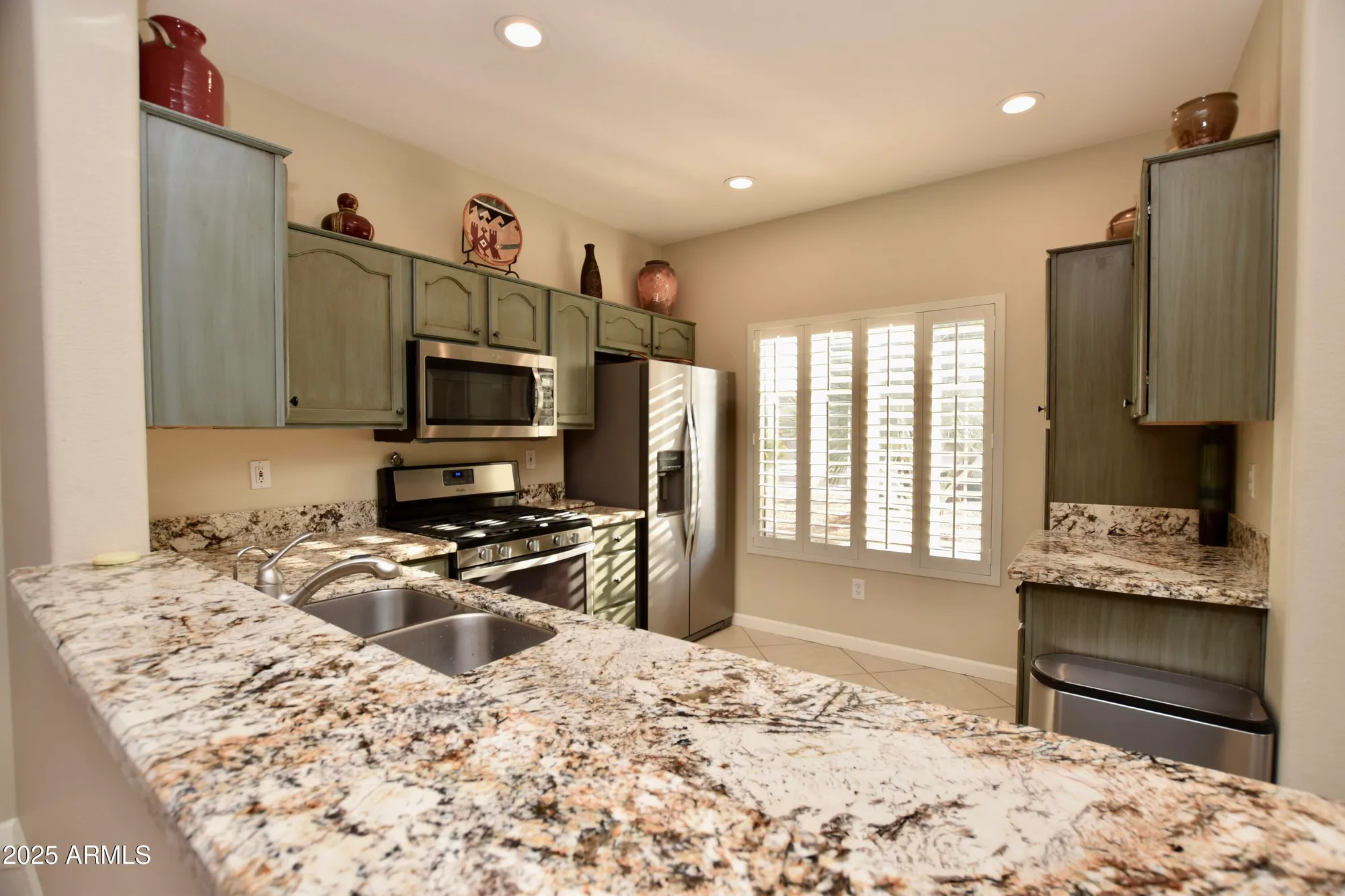 Property Slideshow image 12 of 28 | 15624 w azalea ln, Surprise, AZ, 85374