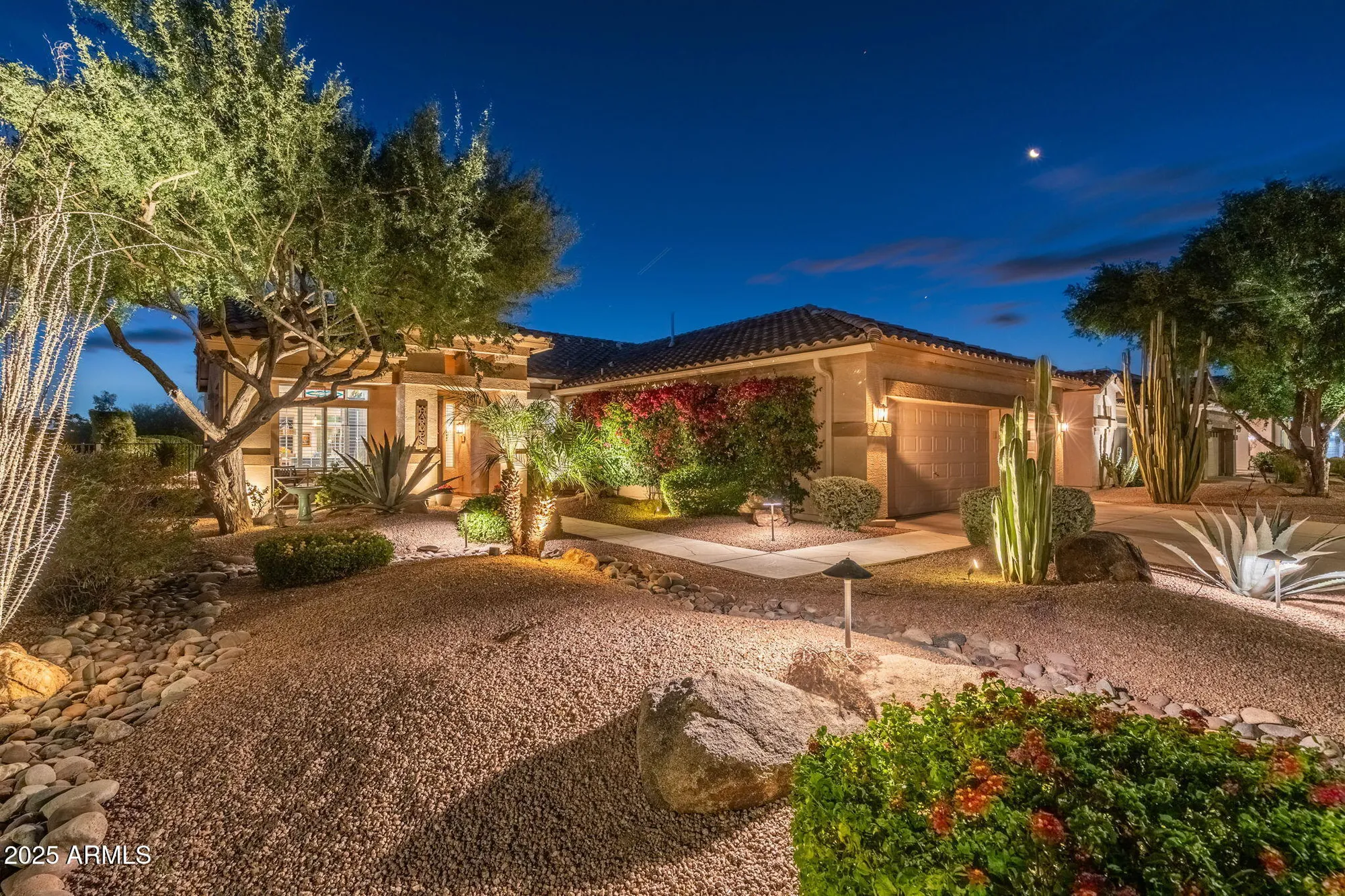 Property Slideshow image 1 of 48 | 4490 e apricot ln, Gilbert, AZ, 85298