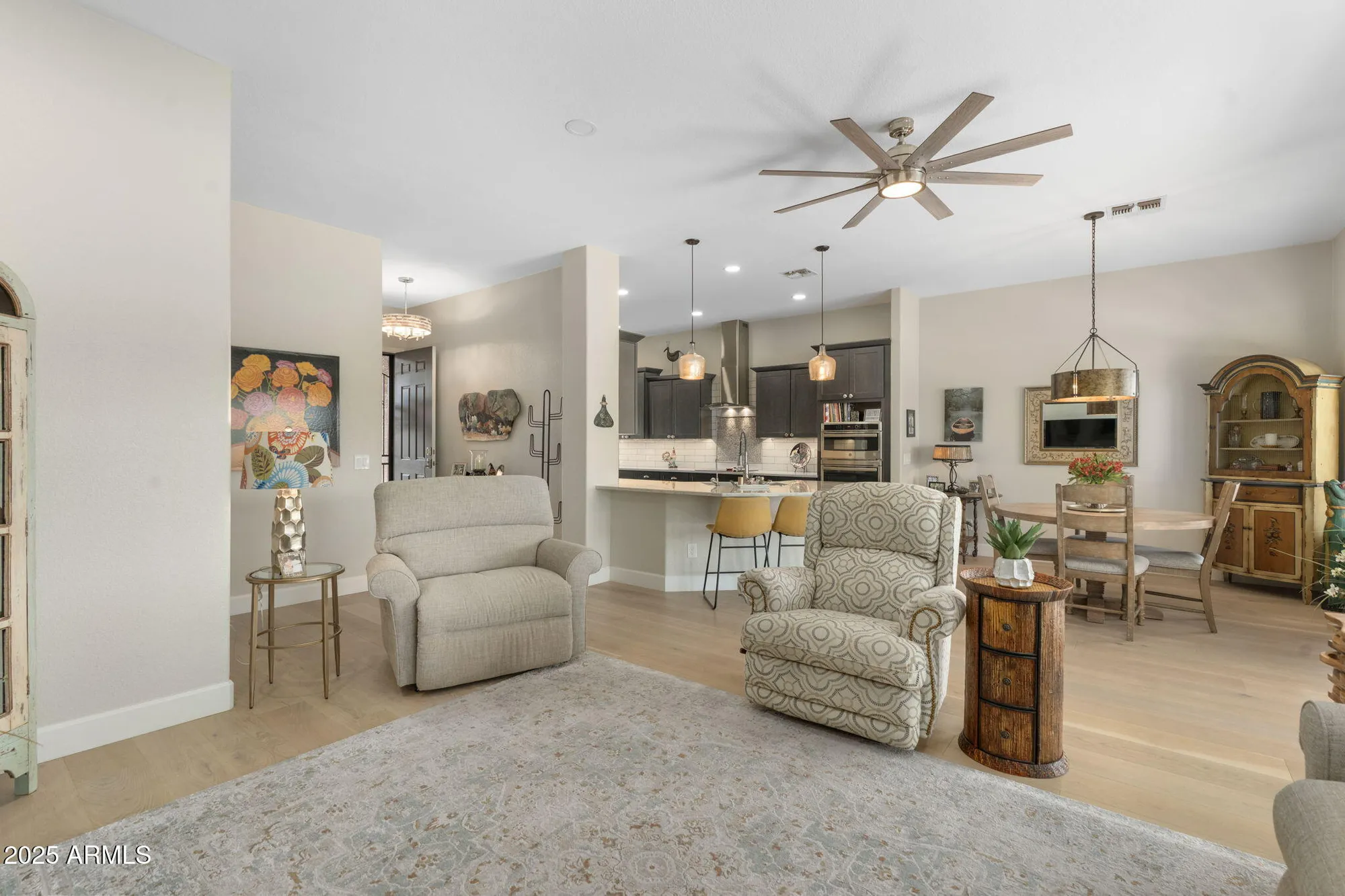 Property Slideshow image 5 of 48 | 4490 e apricot ln, Gilbert, AZ, 85298