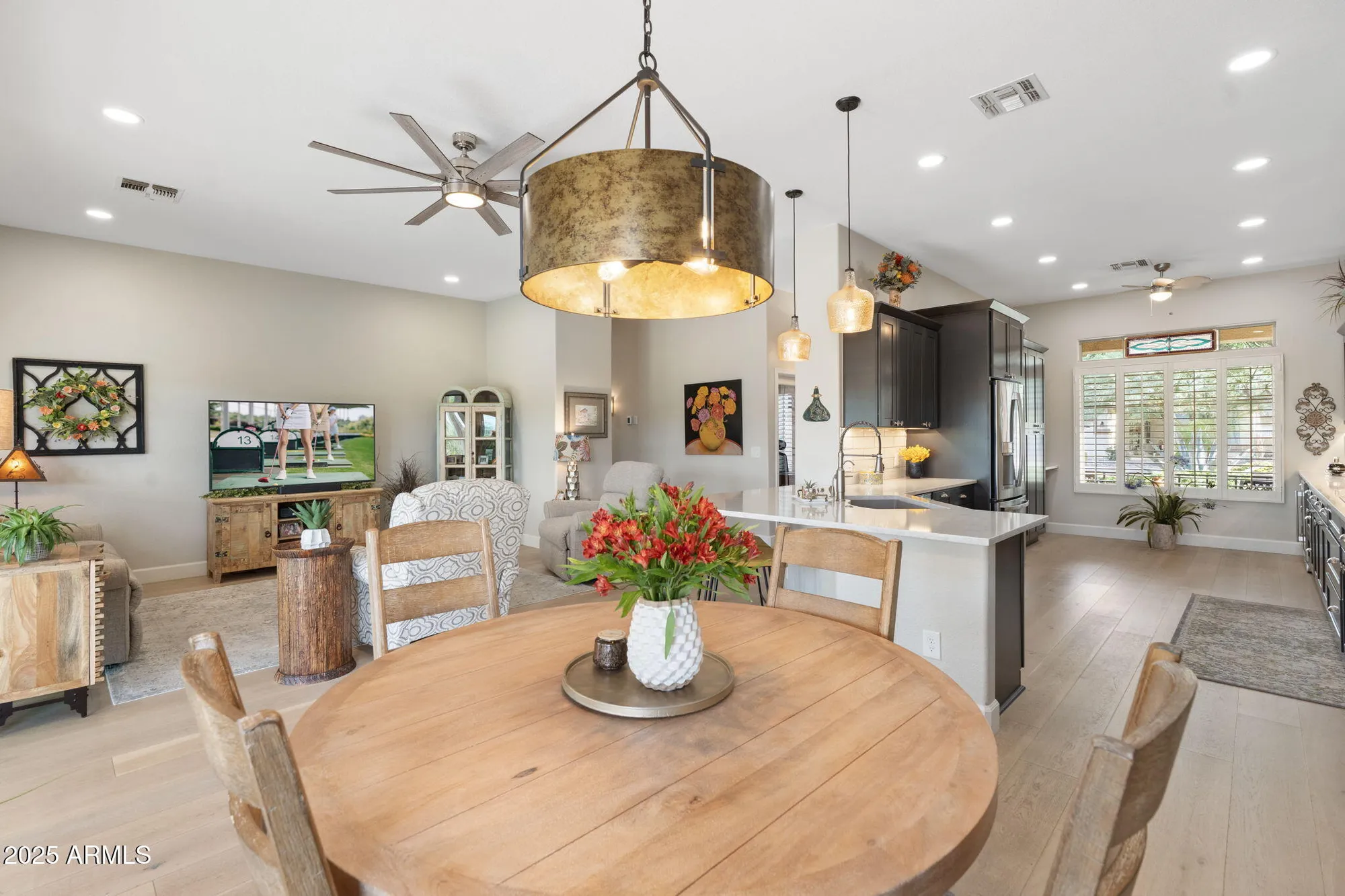 Property Slideshow image 8 of 48 | 4490 e apricot ln, Gilbert, AZ, 85298