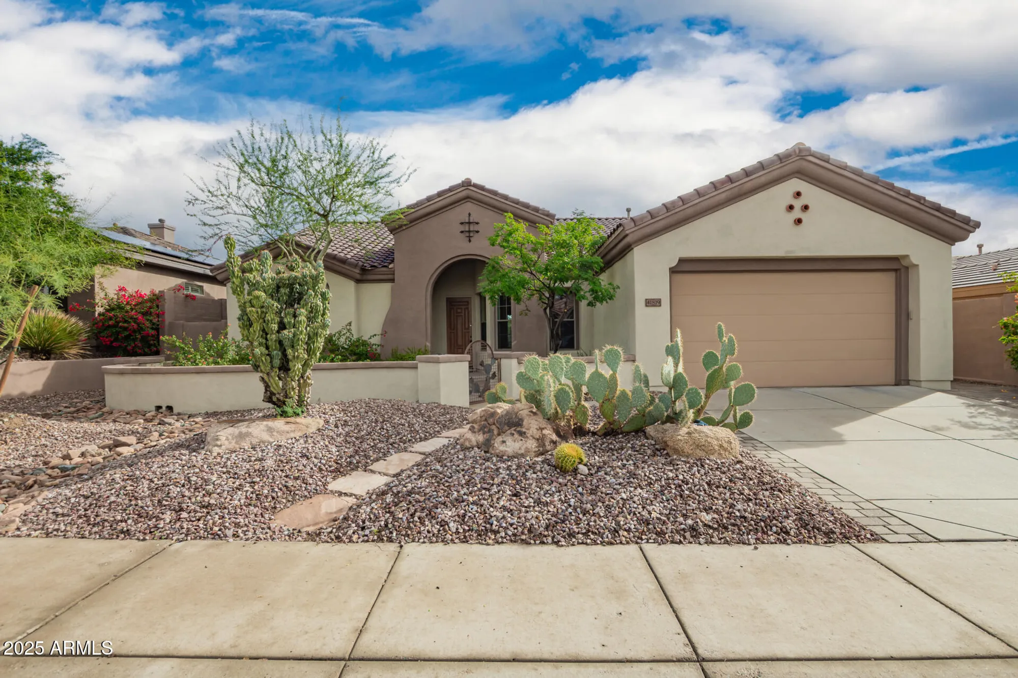 Property Slideshow image 1 of 78 | 41819 n iron horse ct, Anthem, AZ, 85086