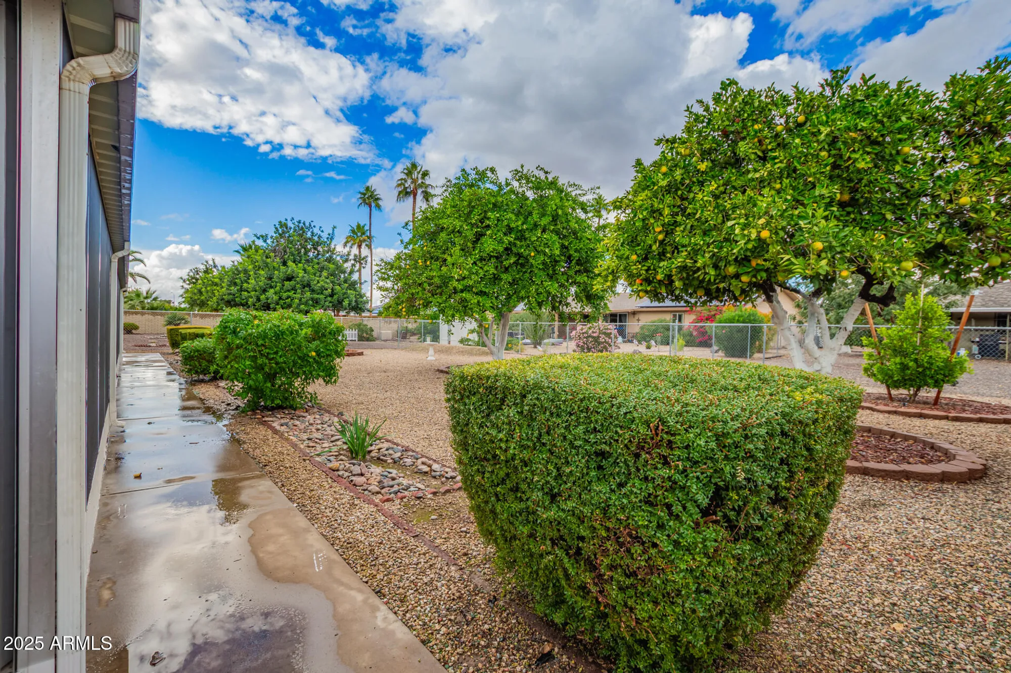 Property Slideshow image 27 of 35 | 10528 w oak ridge dr, Sun City, AZ, 85351