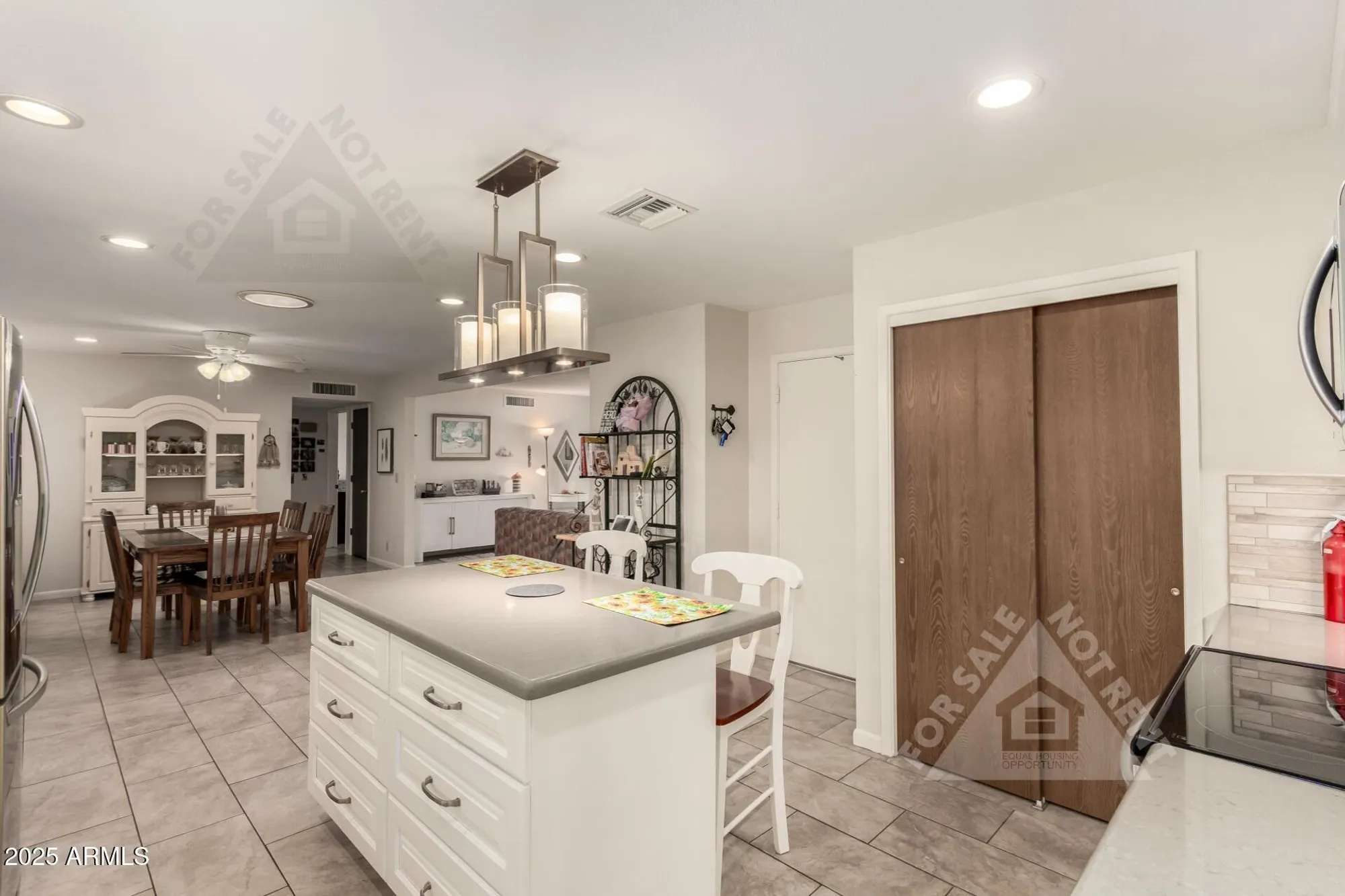 Property Slideshow image 23 of 52 | 4734 e florian cir, Mesa, AZ, 85206