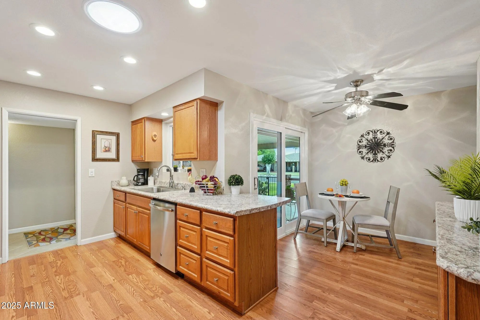 Property Slideshow image 10 of 55 | 9402 n 109th dr, Sun City, AZ, 85351