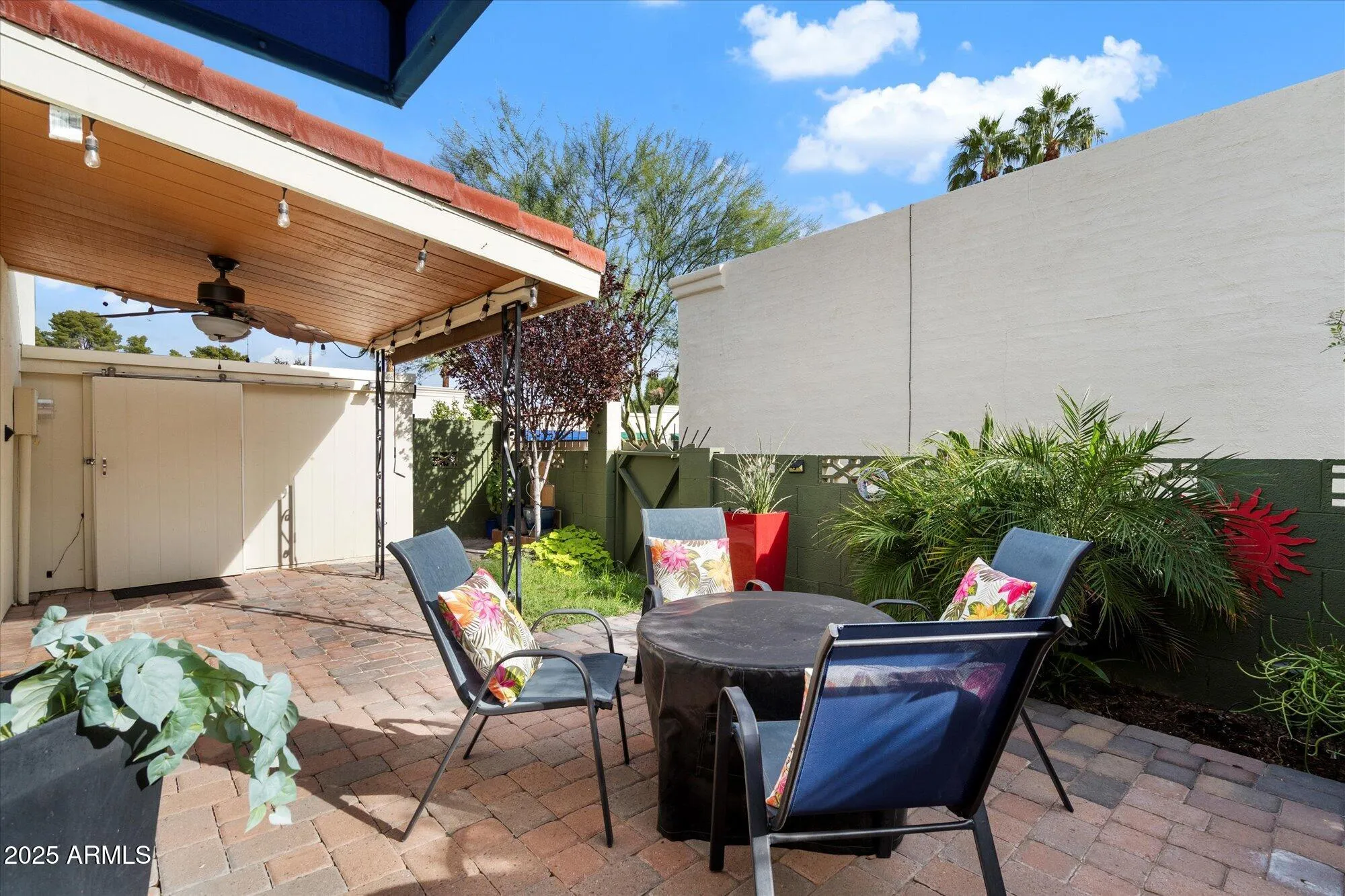 Property Slideshow image 20 of 30 | 5335 n 78th st, Scottsdale, AZ, 85250