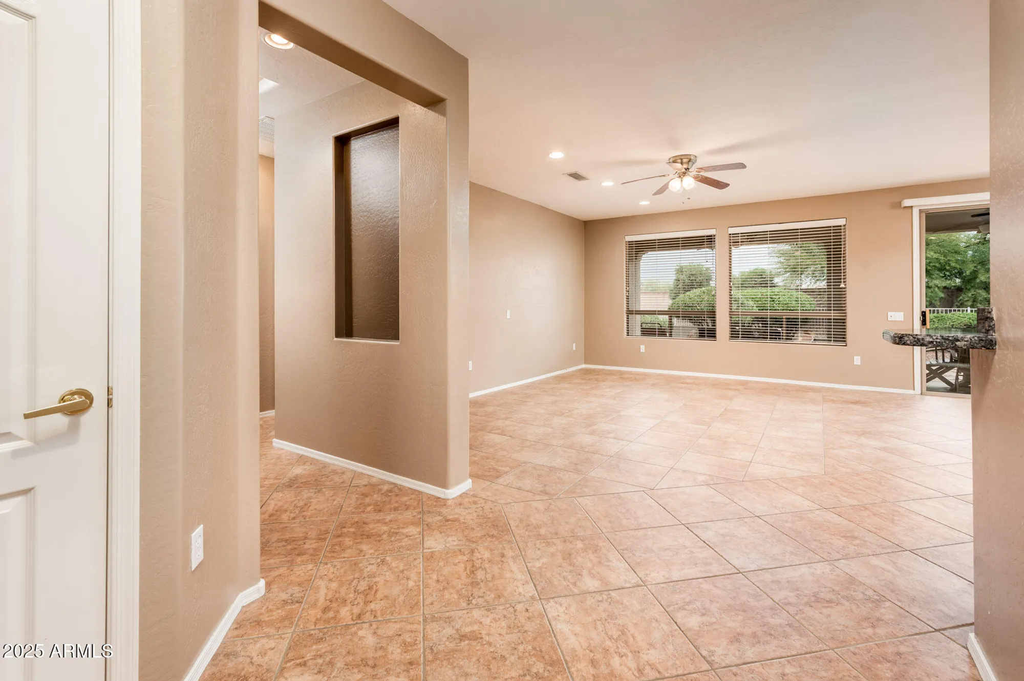 Property Slideshow image 5 of 35 | 18650 n cactus flower way, Surprise, AZ, 85387