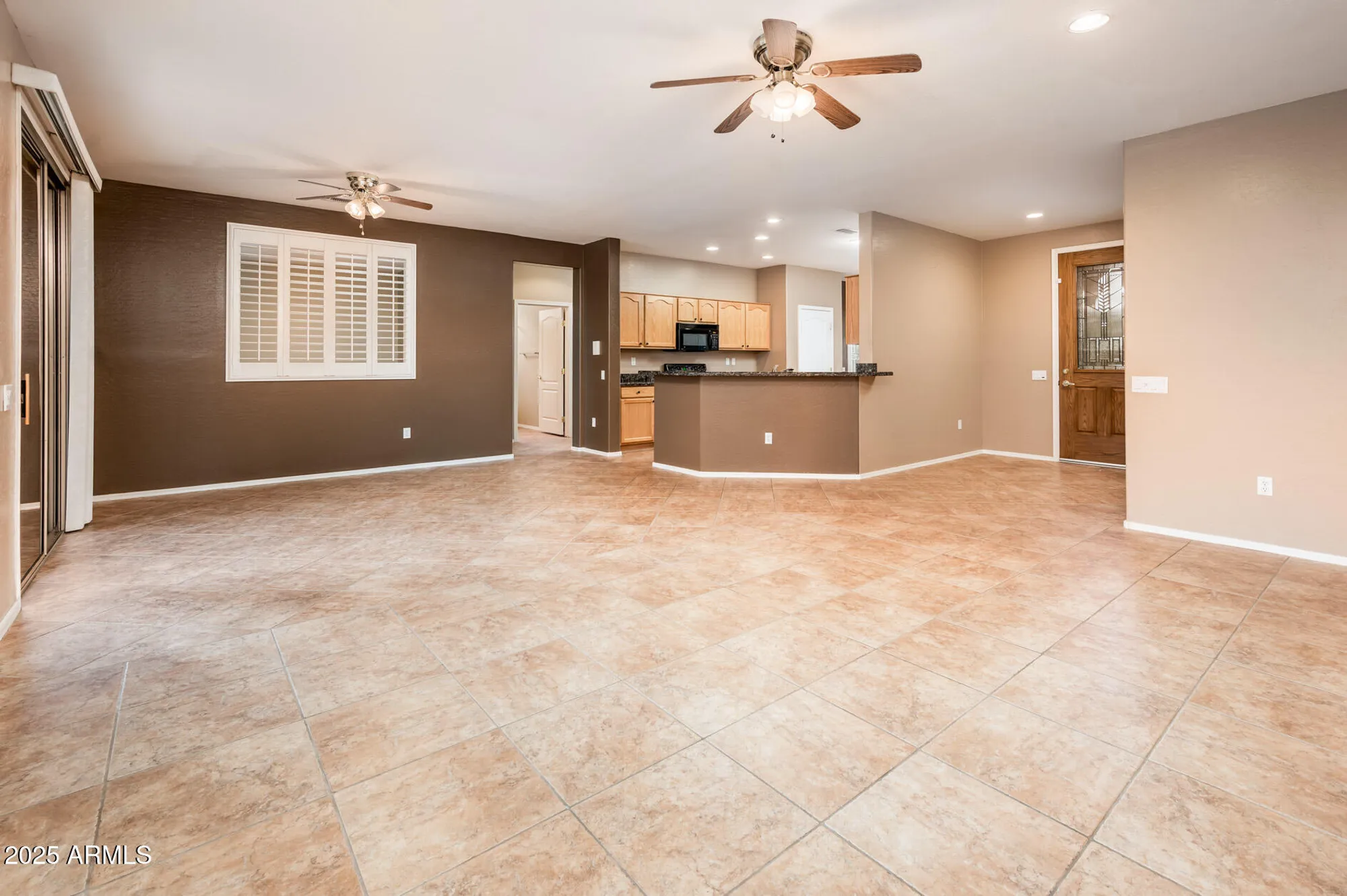 Property Slideshow image 8 of 35 | 18650 n cactus flower way, Surprise, AZ, 85387