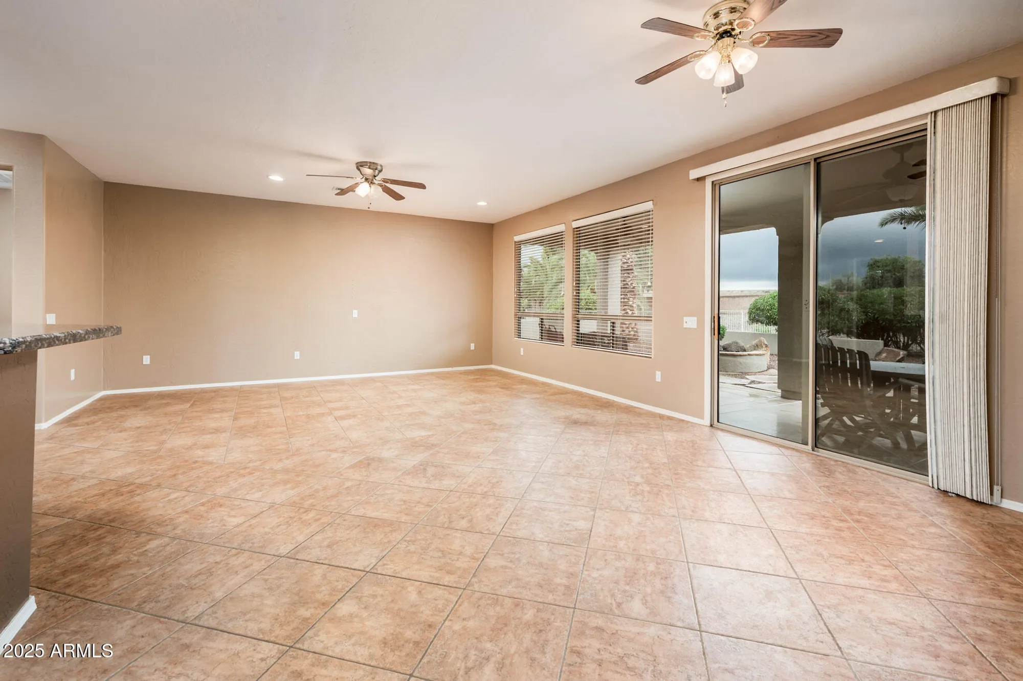 Property Slideshow image 9 of 35 | 18650 n cactus flower way, Surprise, AZ, 85387