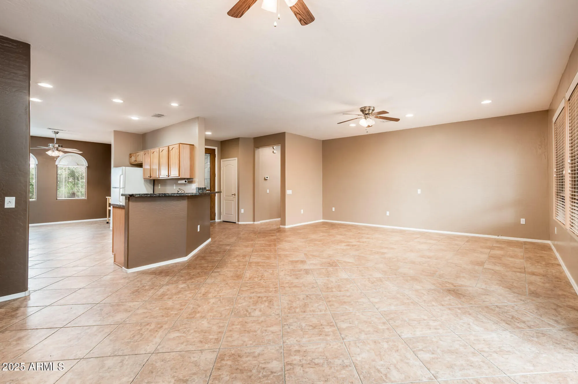 Property Slideshow image 10 of 35 | 18650 n cactus flower way, Surprise, AZ, 85387