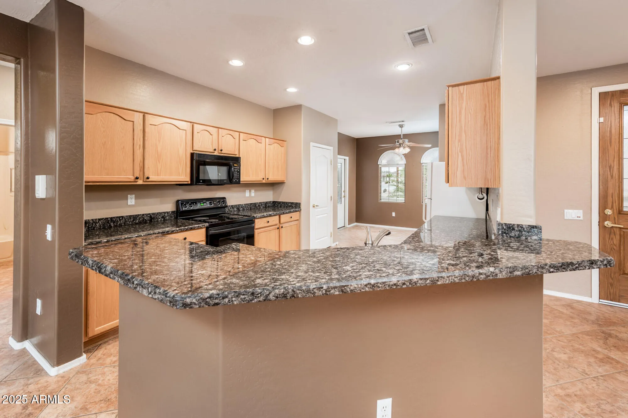 Property Slideshow image 12 of 35 | 18650 n cactus flower way, Surprise, AZ, 85387