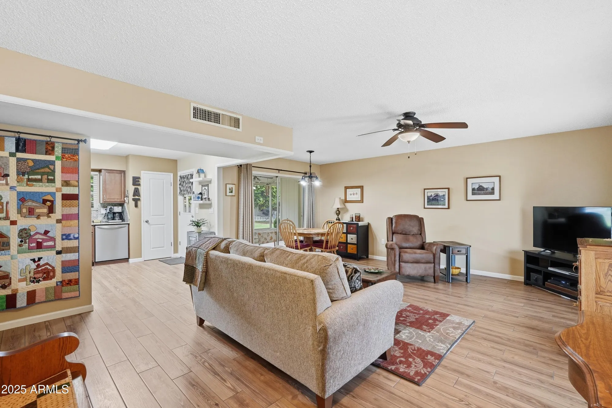 Property Slideshow image 5 of 29 | 9219 n 107th dr, Sun City, AZ, 85351