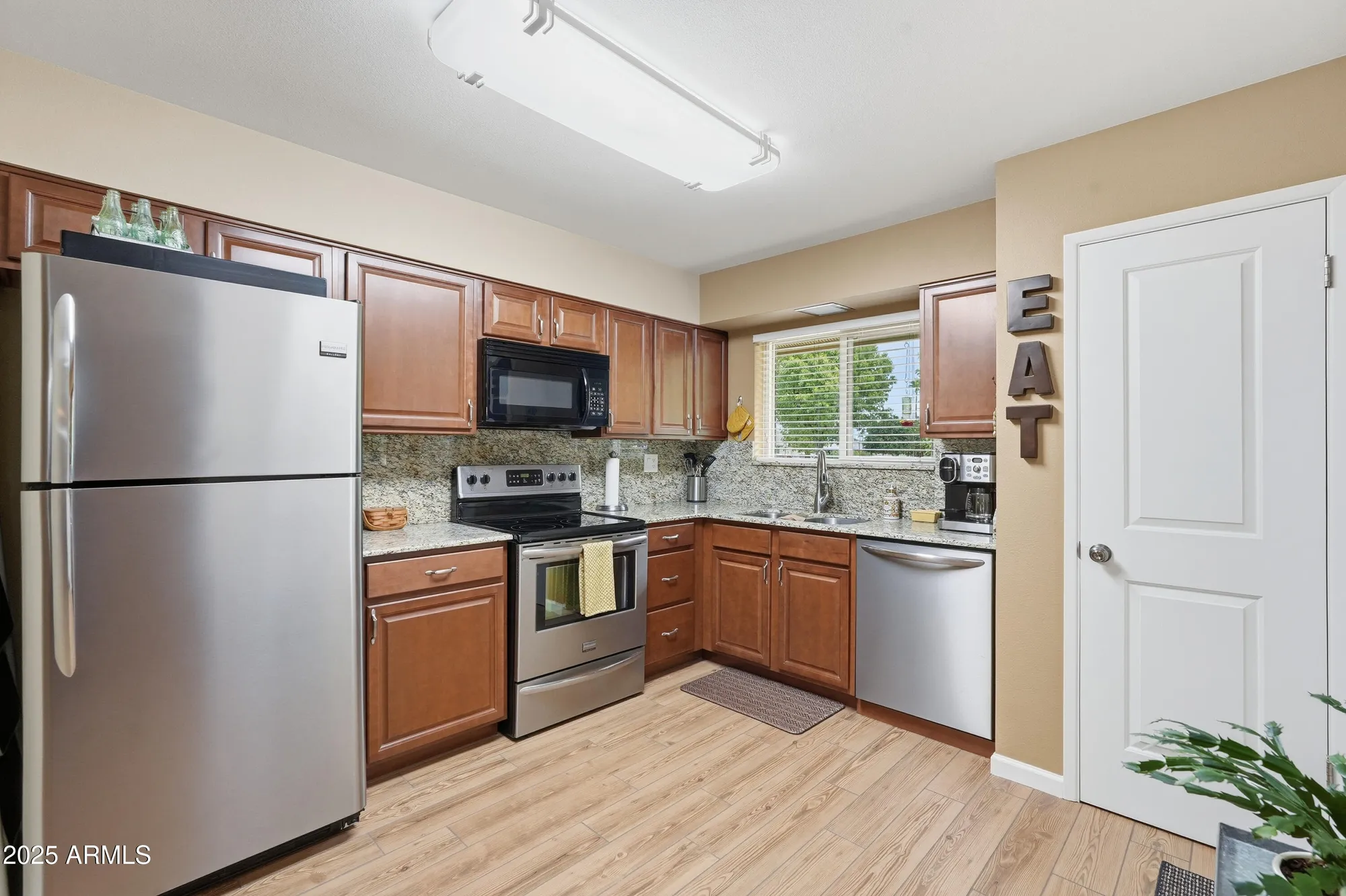 Property Slideshow image 11 of 29 | 9219 n 107th dr, Sun City, AZ, 85351