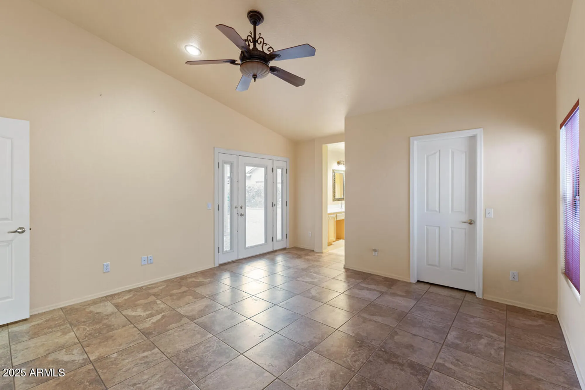 Property Slideshow image 19 of 38 | 15049 w verde ln, Goodyear, AZ, 85395