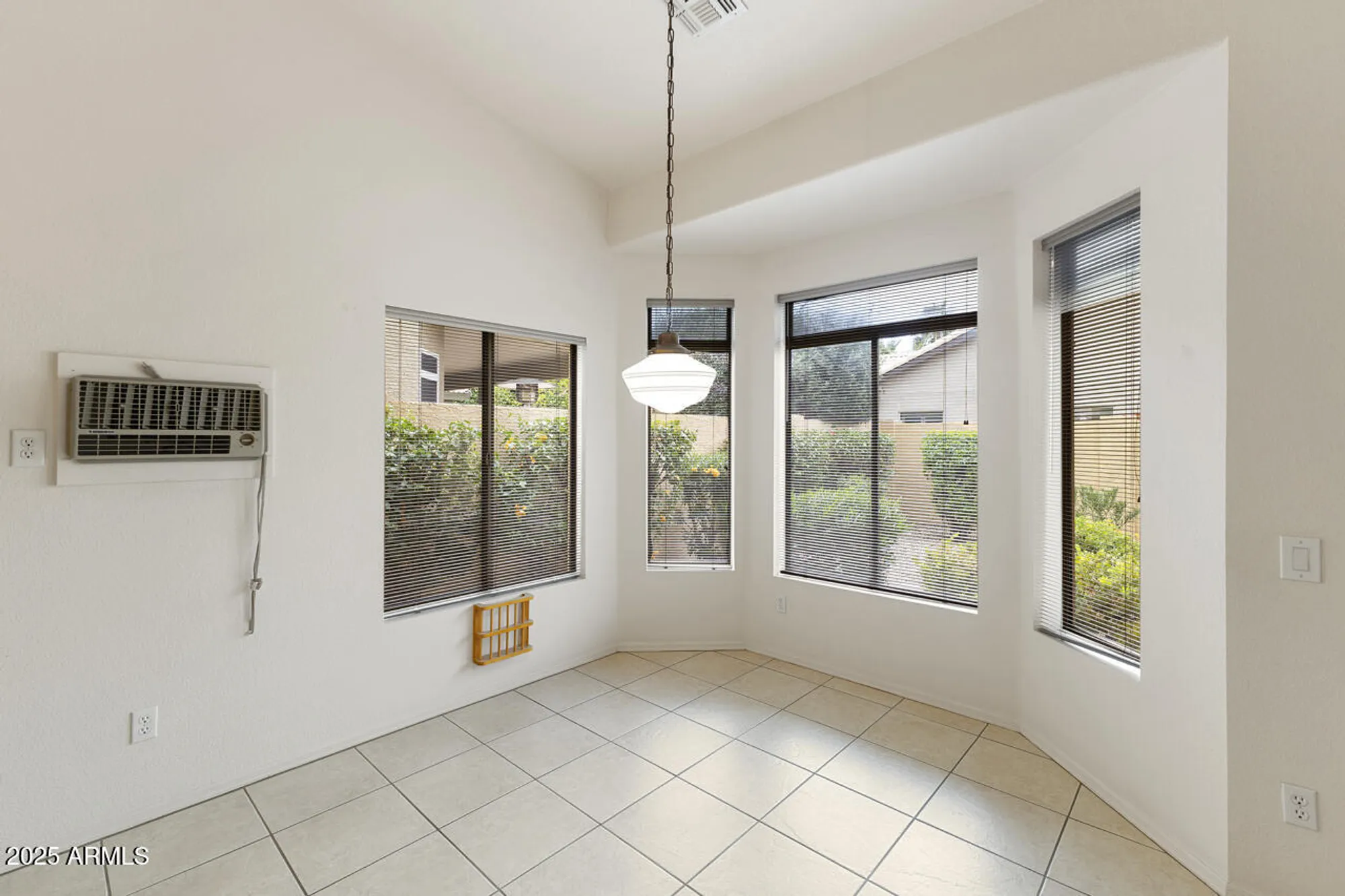 Property Slideshow image 15 of 38 | 15049 w verde ln, Goodyear, AZ, 85395