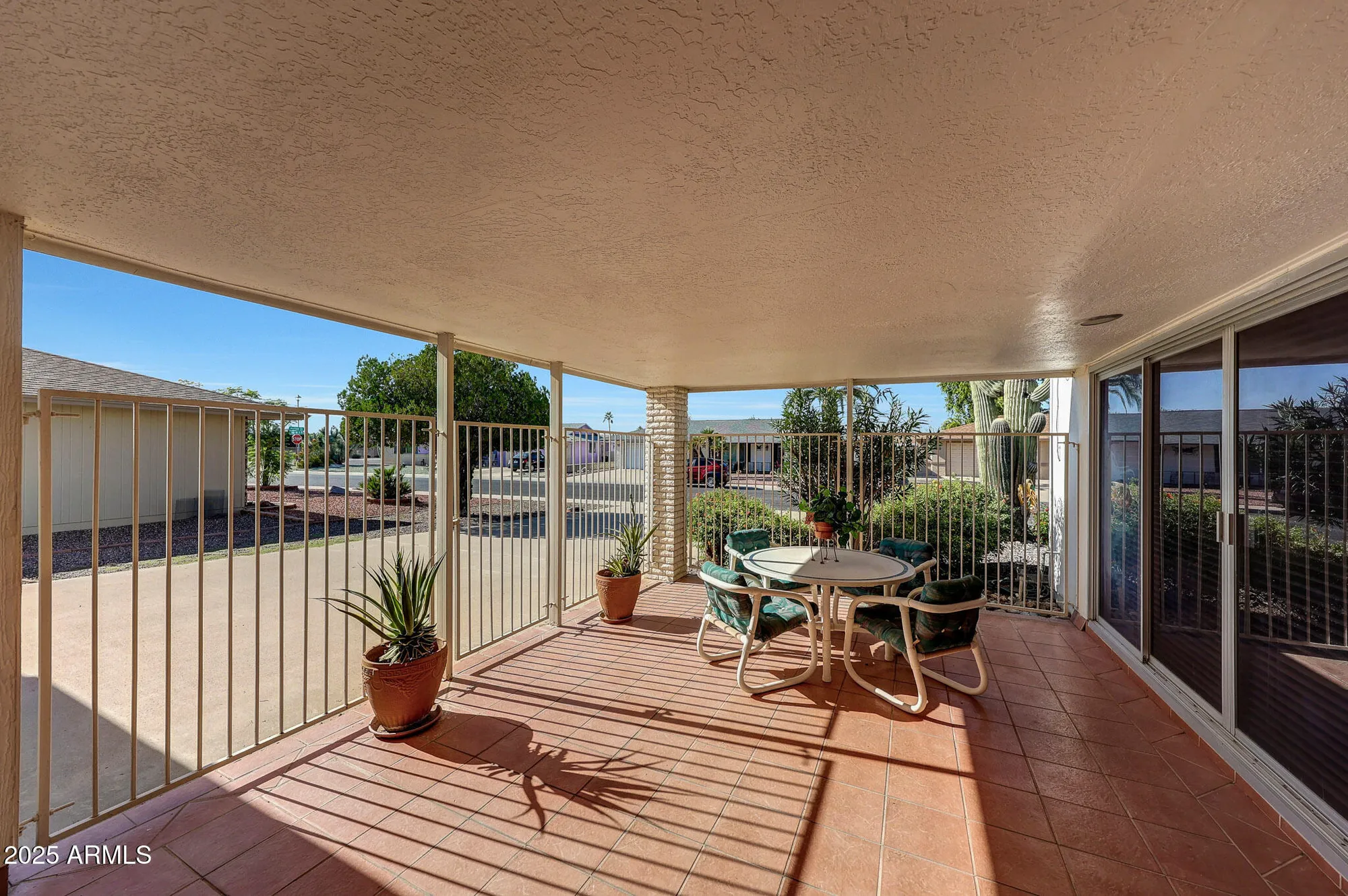Property Slideshow image 4 of 63 | 9533 w cedar hill cir, Sun City, AZ, 85351