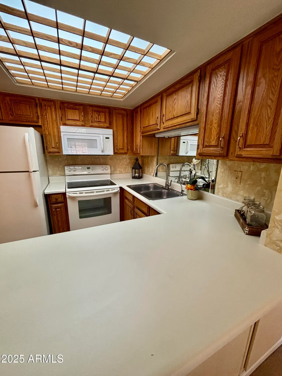 Property Slideshow image 5 of 23 | 10330 w thunderbird blvd apt c326, Sun City, AZ, 85351