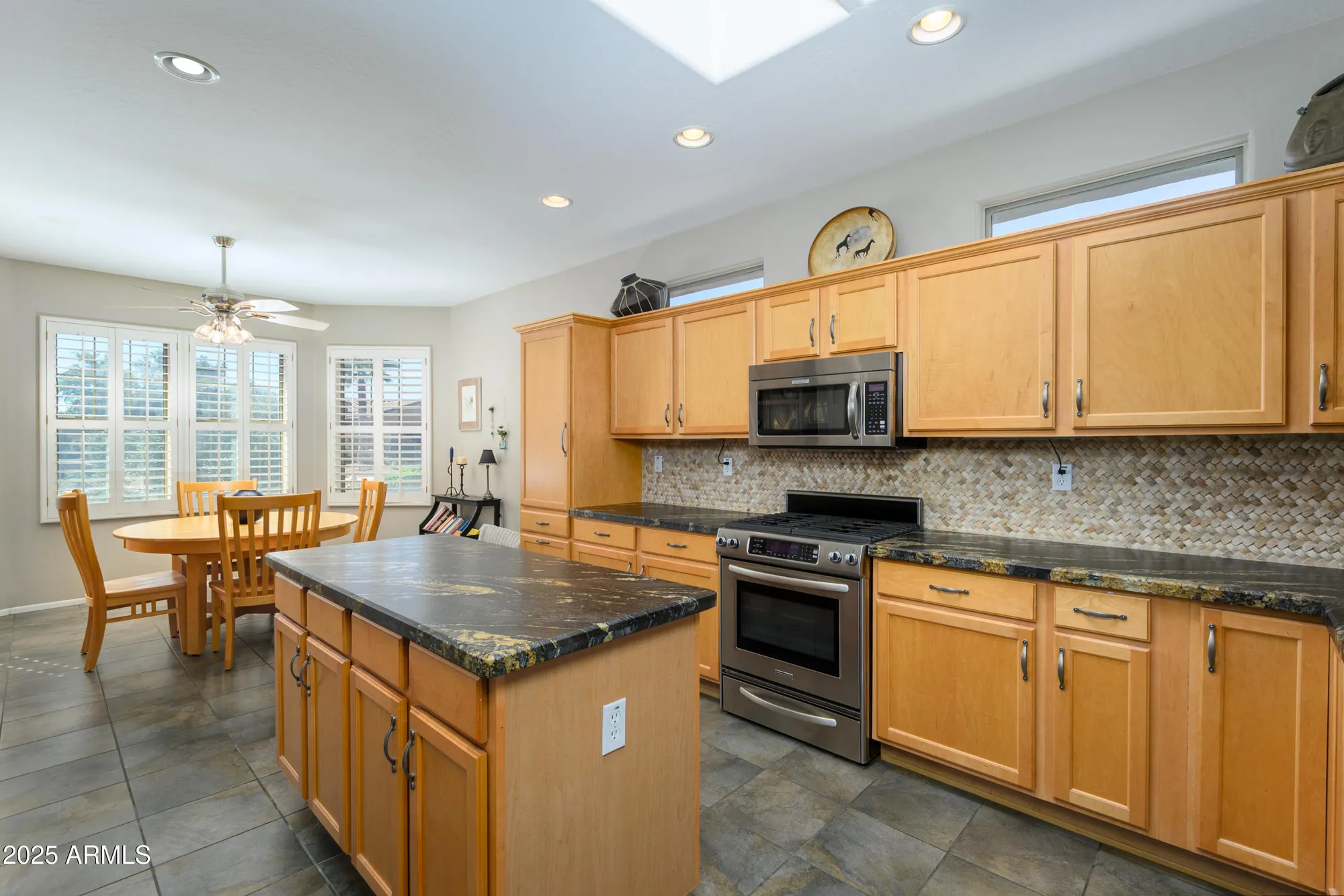 Property Slideshow image 11 of 32 | 16764 w cathedral rock ct, Surprise, AZ, 85387