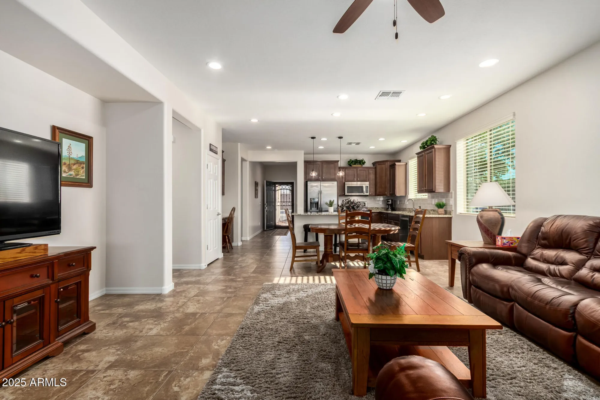 Property Slideshow image 16 of 72 | 7253 w cinder brook way, Florence, AZ, 85132