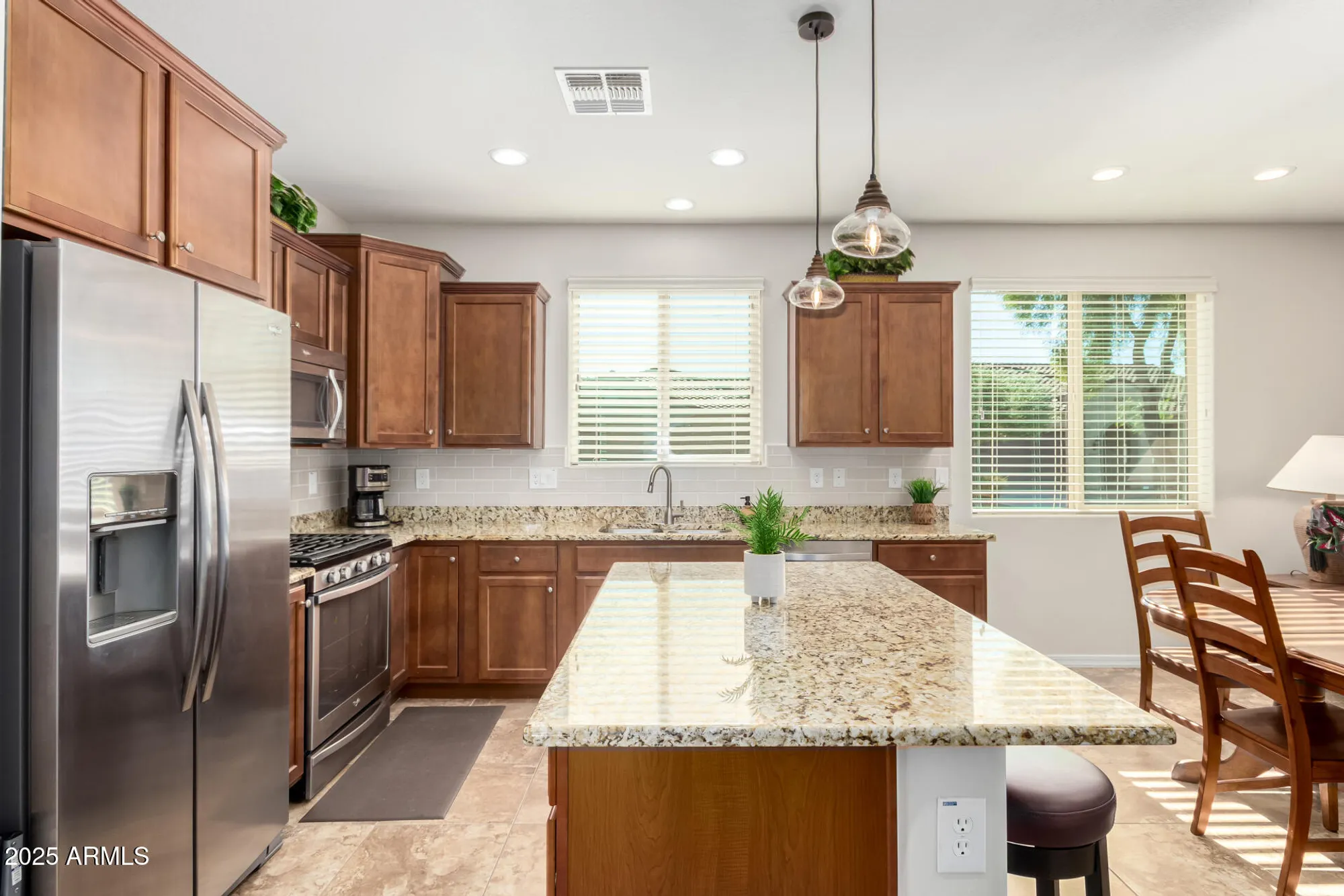 Property Slideshow image 18 of 72 | 7253 w cinder brook way, Florence, AZ, 85132