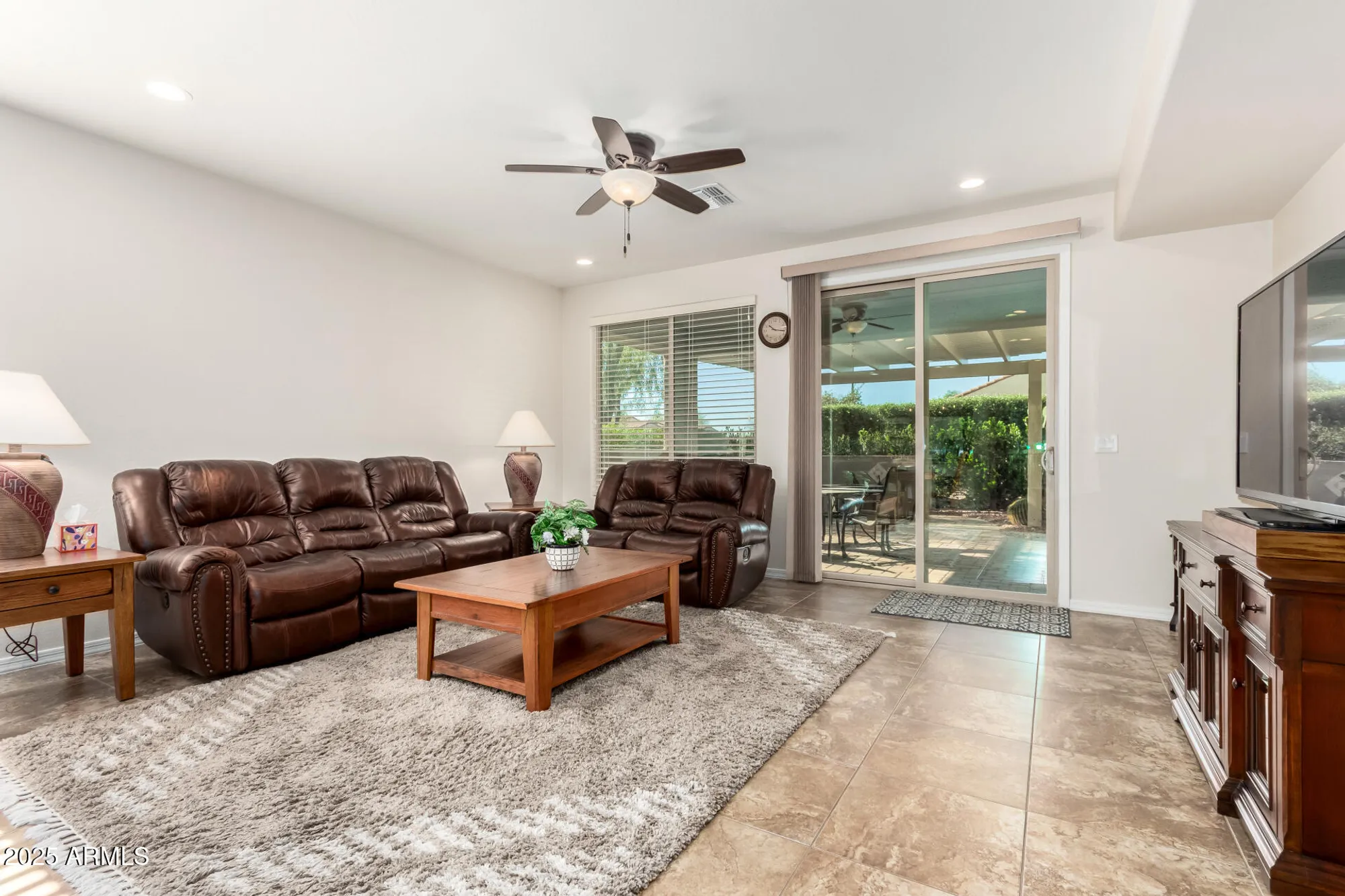 Property Slideshow image 15 of 72 | 7253 w cinder brook way, Florence, AZ, 85132