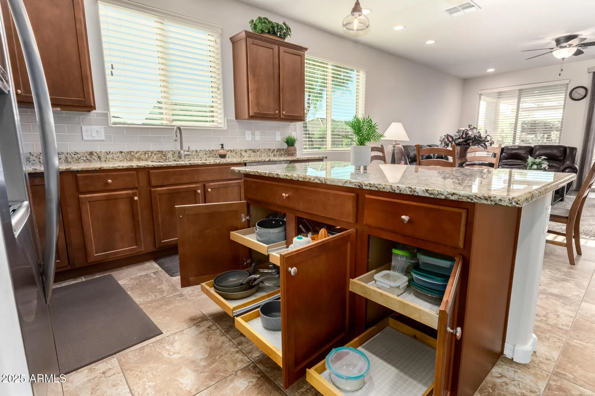 Property Slideshow image 21 of 72 | 7253 w cinder brook way, Florence, AZ, 85132