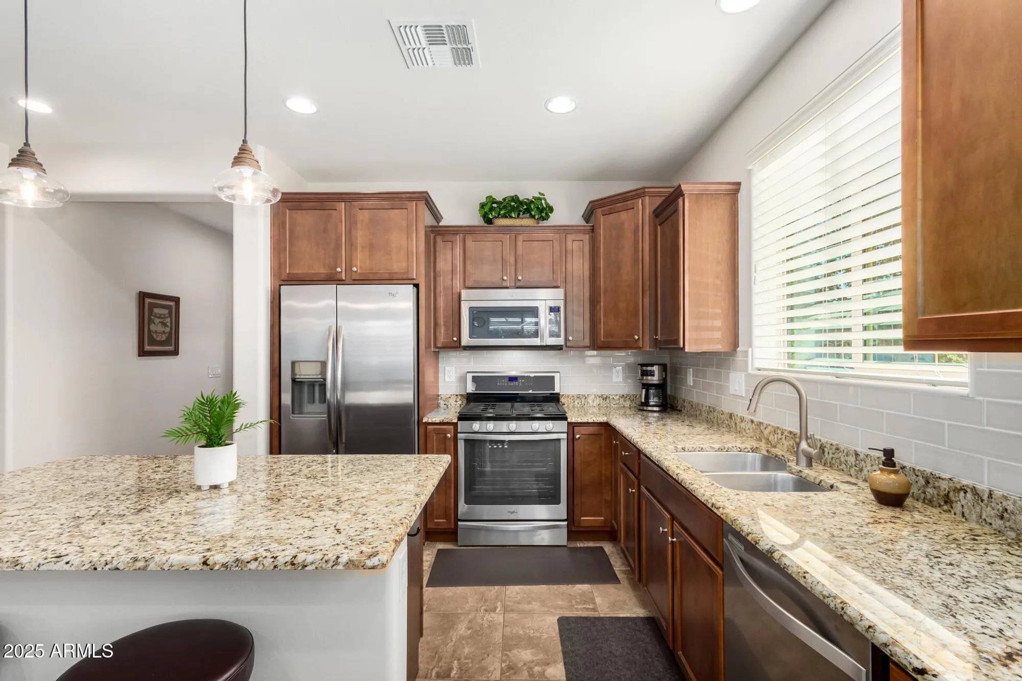 Property Slideshow image 19 of 72 | 7253 w cinder brook way, Florence, AZ, 85132