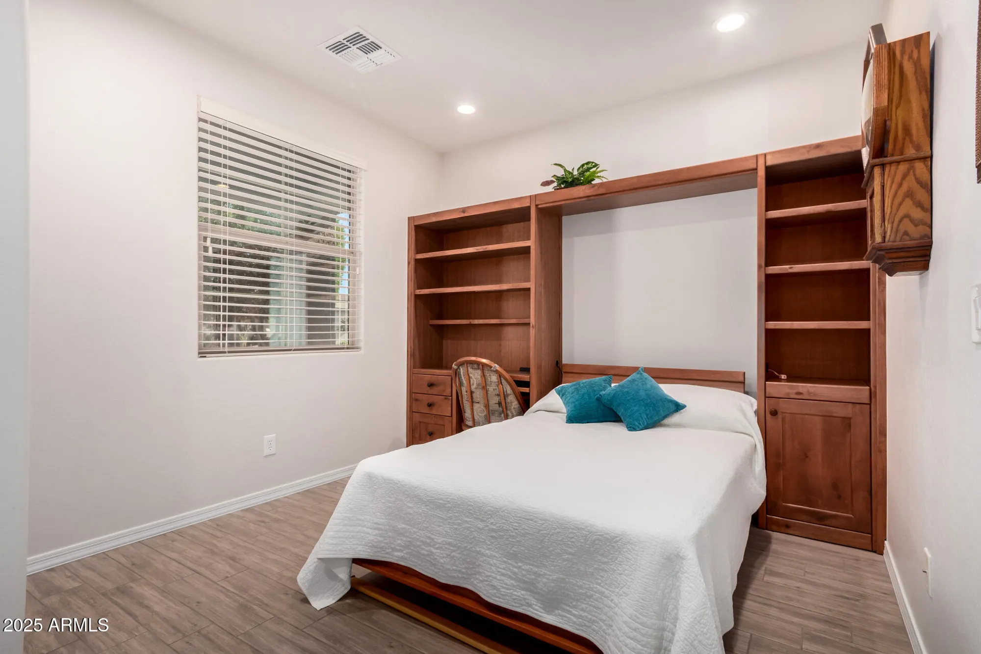 Property Slideshow image 13 of 72 | 7253 w cinder brook way, Florence, AZ, 85132