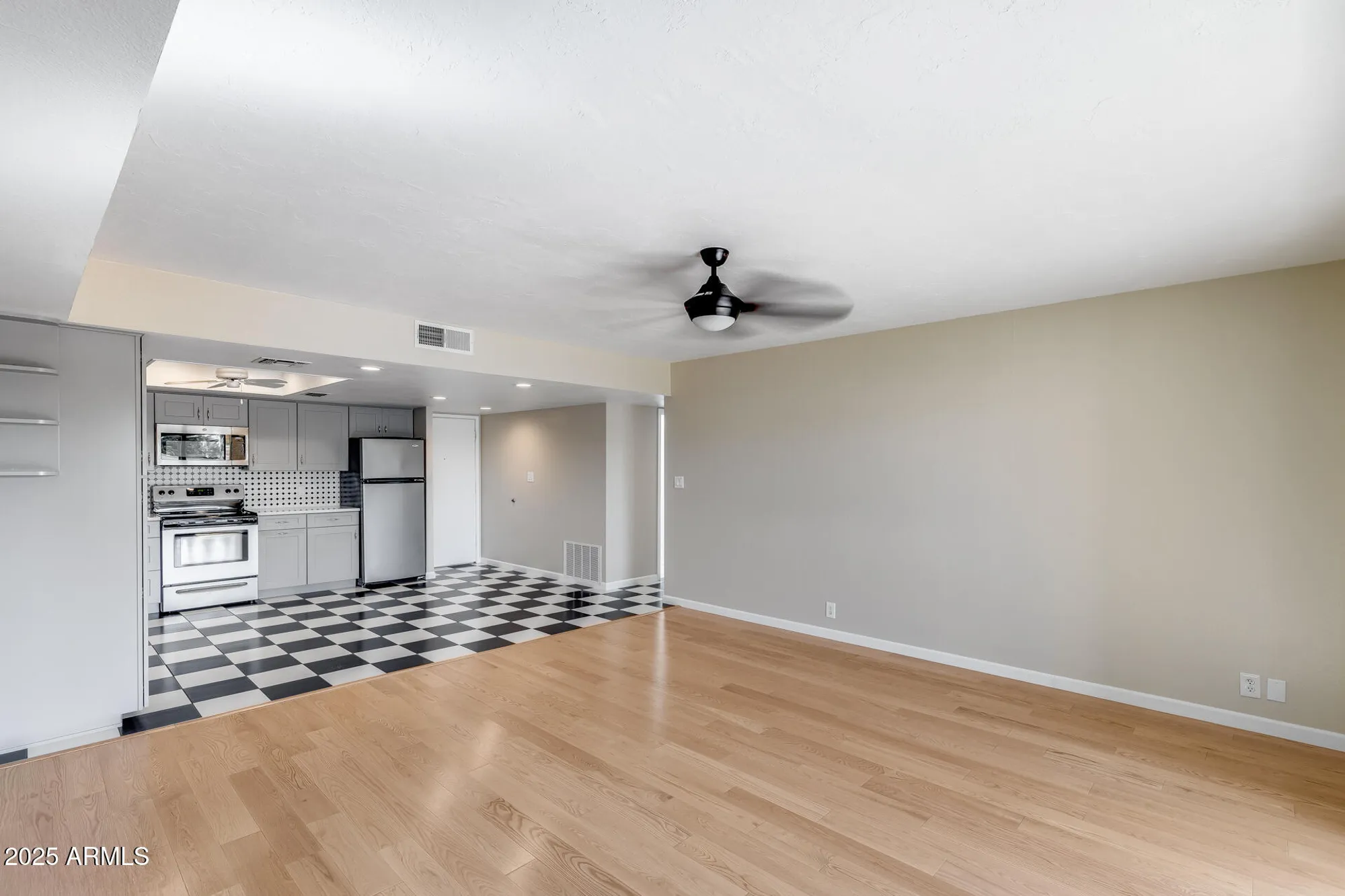 Property Slideshow image 26 of 52 | 7820 e camelback rd unit 211, Scottsdale, AZ, 85251