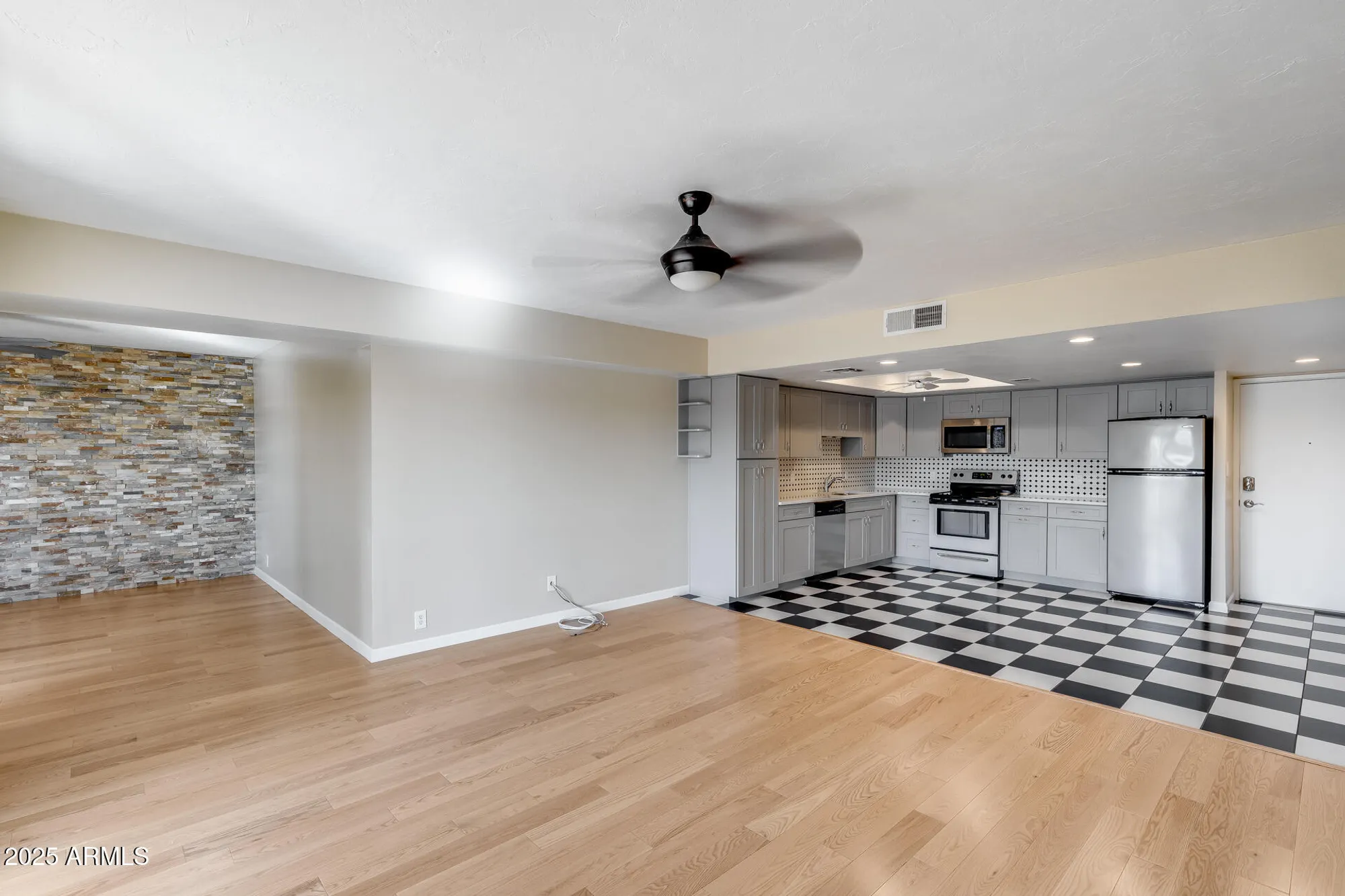 Property Slideshow image 27 of 52 | 7820 e camelback rd unit 211, Scottsdale, AZ, 85251