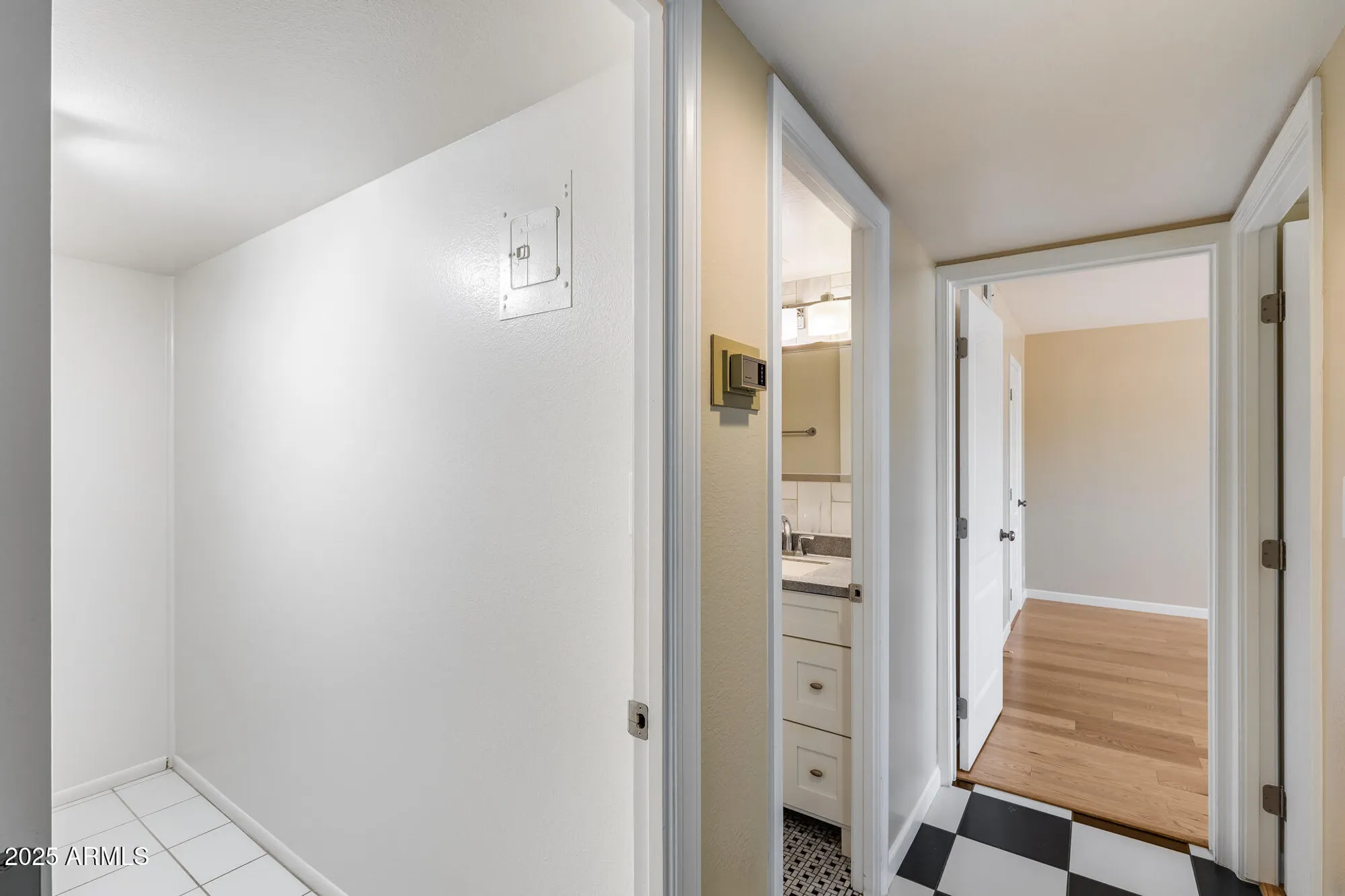 Property Slideshow image 34 of 52 | 7820 e camelback rd unit 211, Scottsdale, AZ, 85251