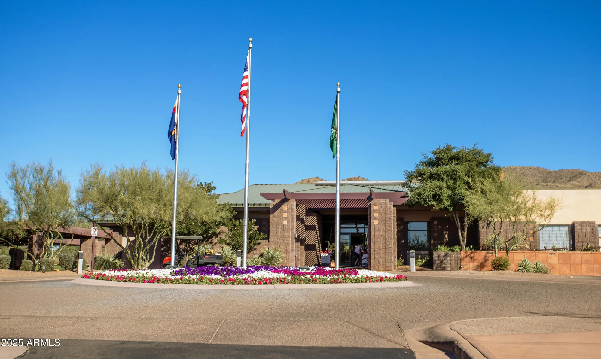 Property Slideshow image 32 of 42 | 41306 n prestancia dr, Phoenix, AZ, 85086