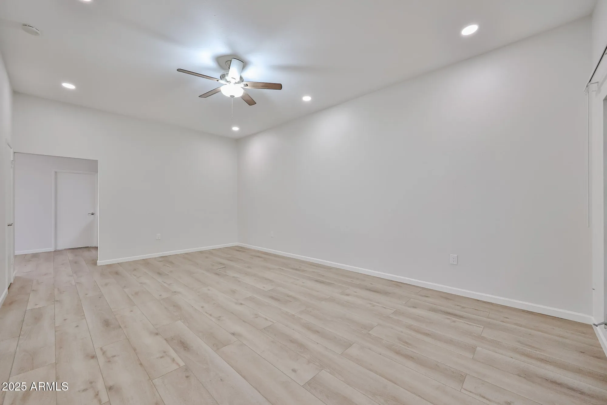 Property Slideshow image 10 of 30 | 10040 w royal oak rd b, Sun City, AZ, 85351