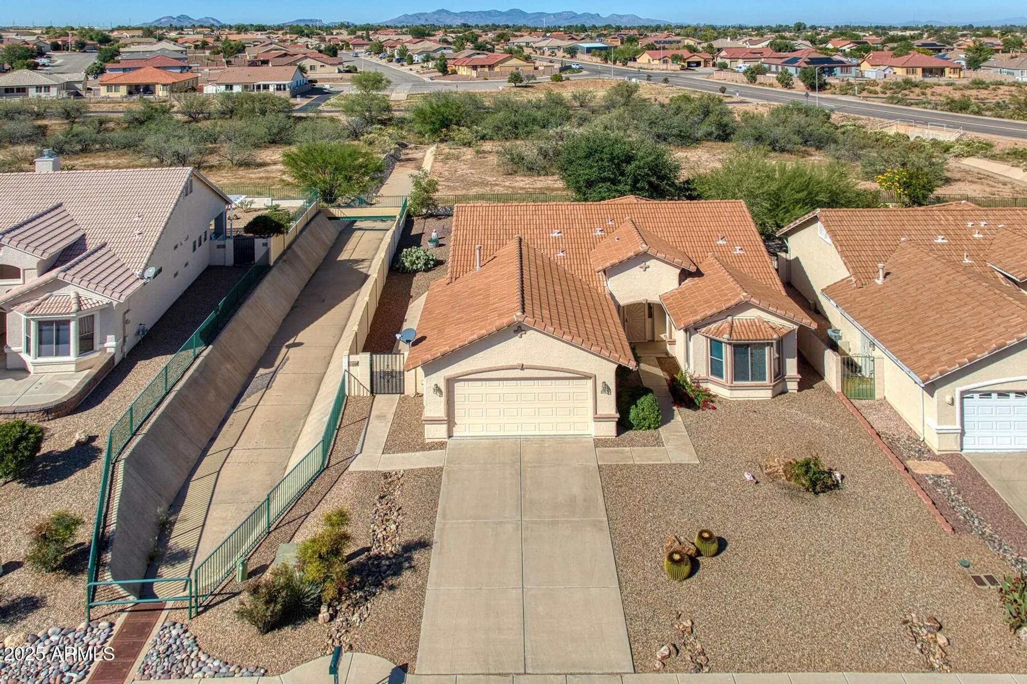 Property Slideshow image 3 of 29 | 2113 brushwood, Sierra Vista, AZ, 85650