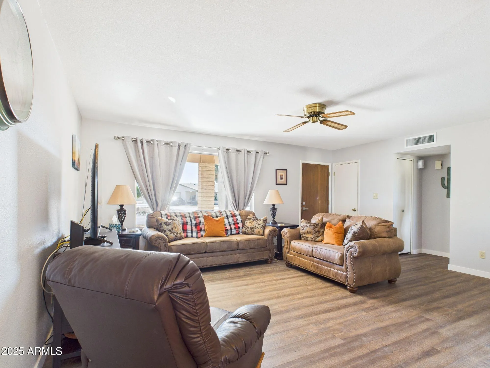 Property Slideshow image 5 of 24 | 8246 e fay ave, Mesa, AZ, 85208