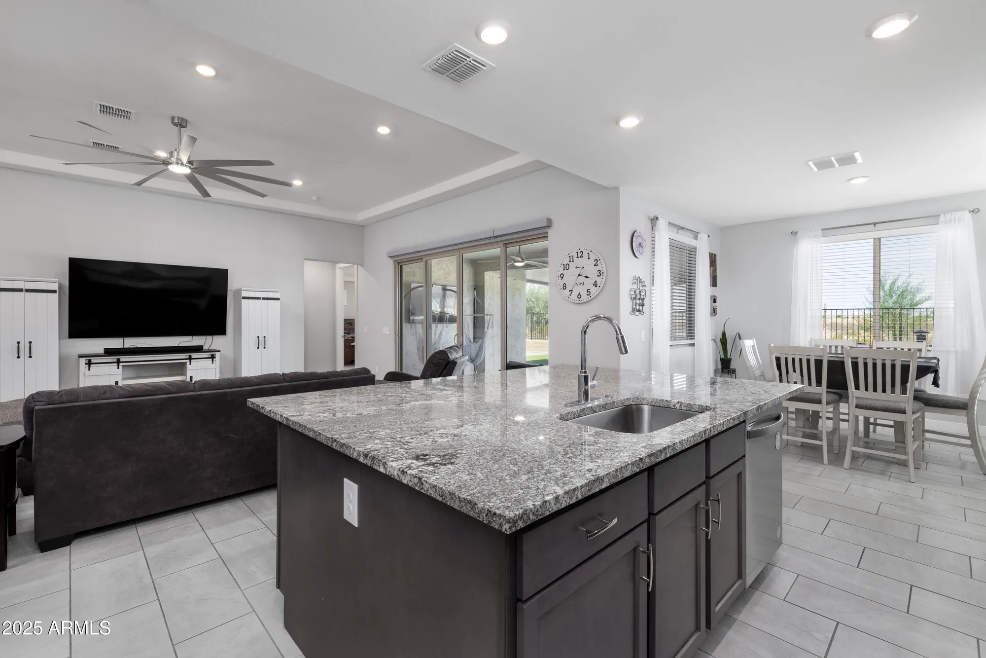 Property Slideshow image 12 of 38 | 18493 w hiddenview dr, Goodyear, AZ, 85338