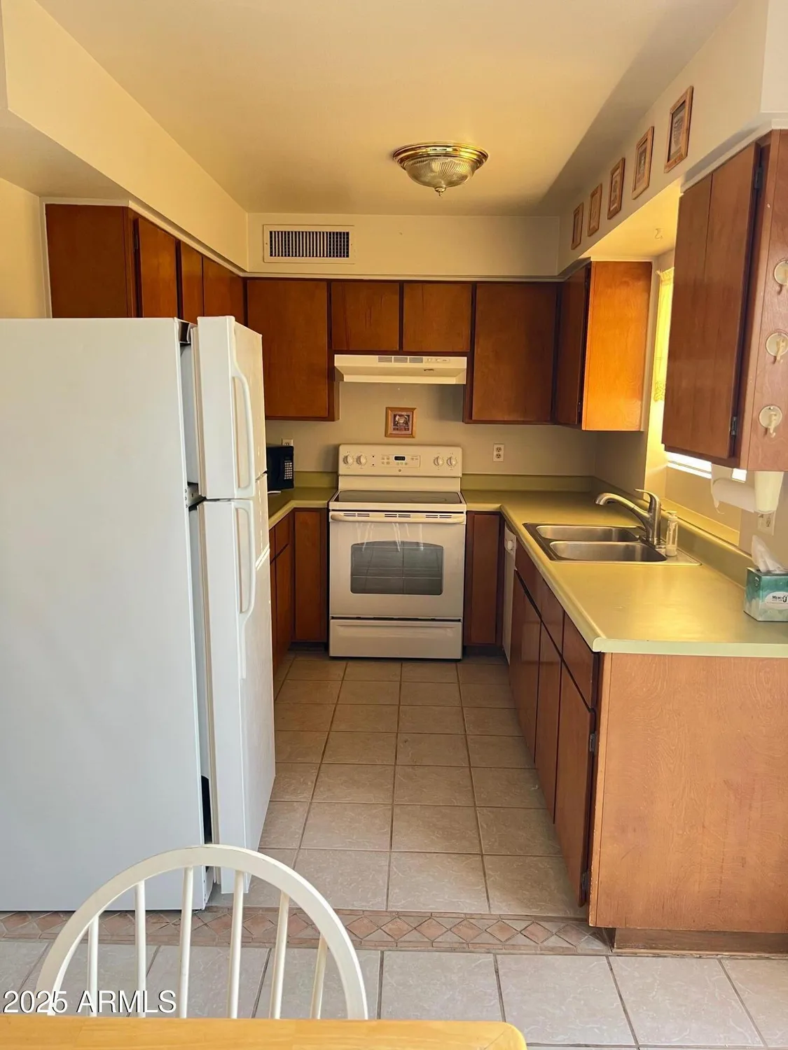 Property Slideshow image 4 of 12 | 5518 e lindstrom ln 6b, Mesa, AZ, 85215