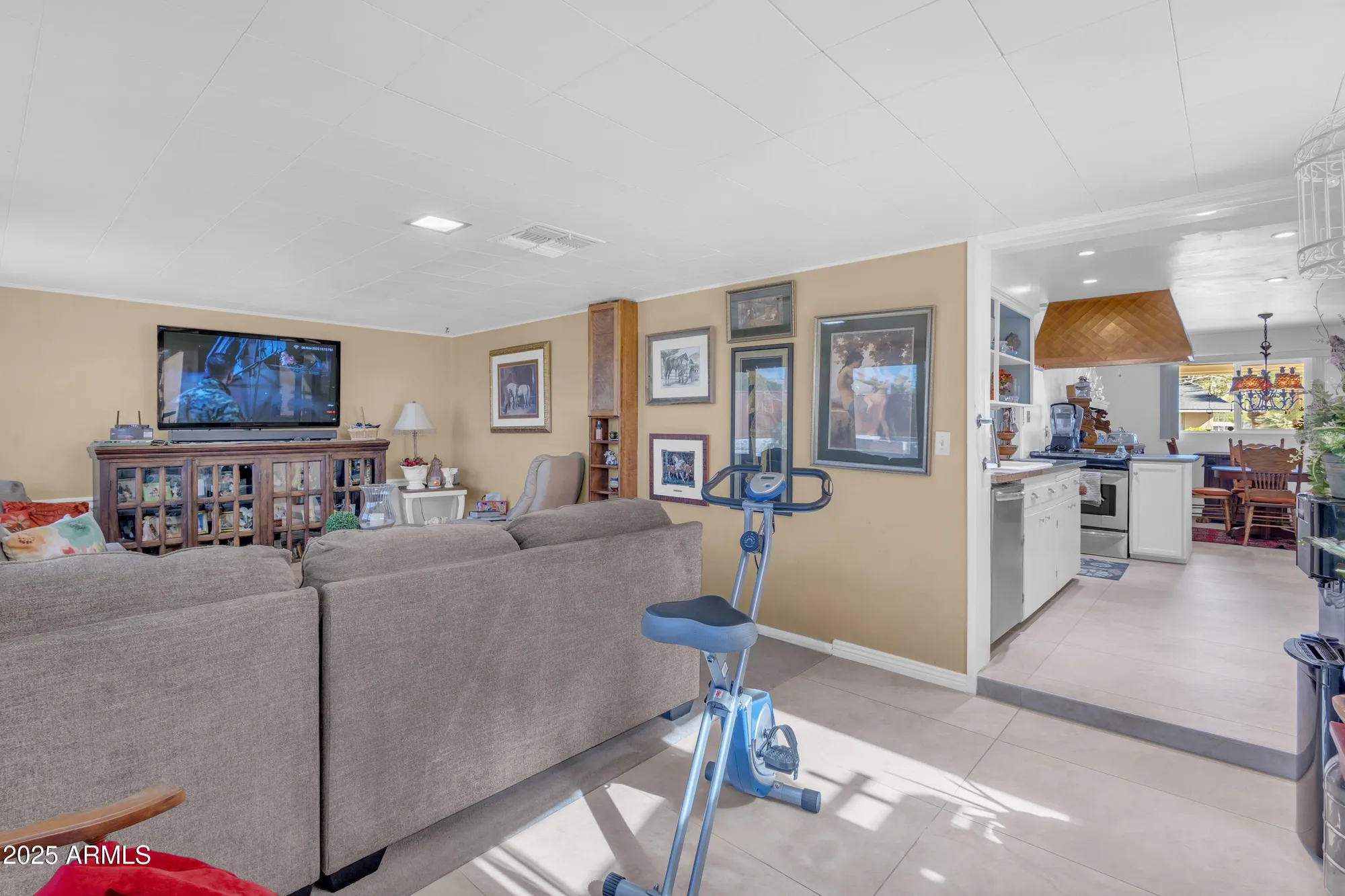 Property Slideshow image 14 of 45 | 5480 e akron st, Mesa, AZ, 85205