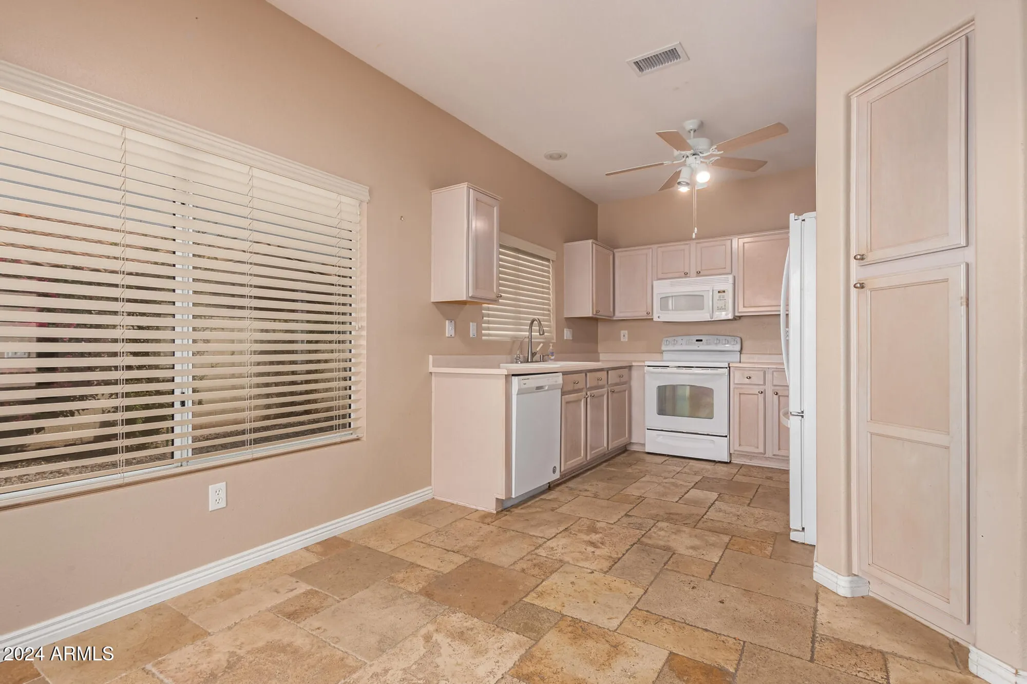 Property Slideshow image 8 of 16 | 15324 w arzon way, Sun City West, AZ, 85375